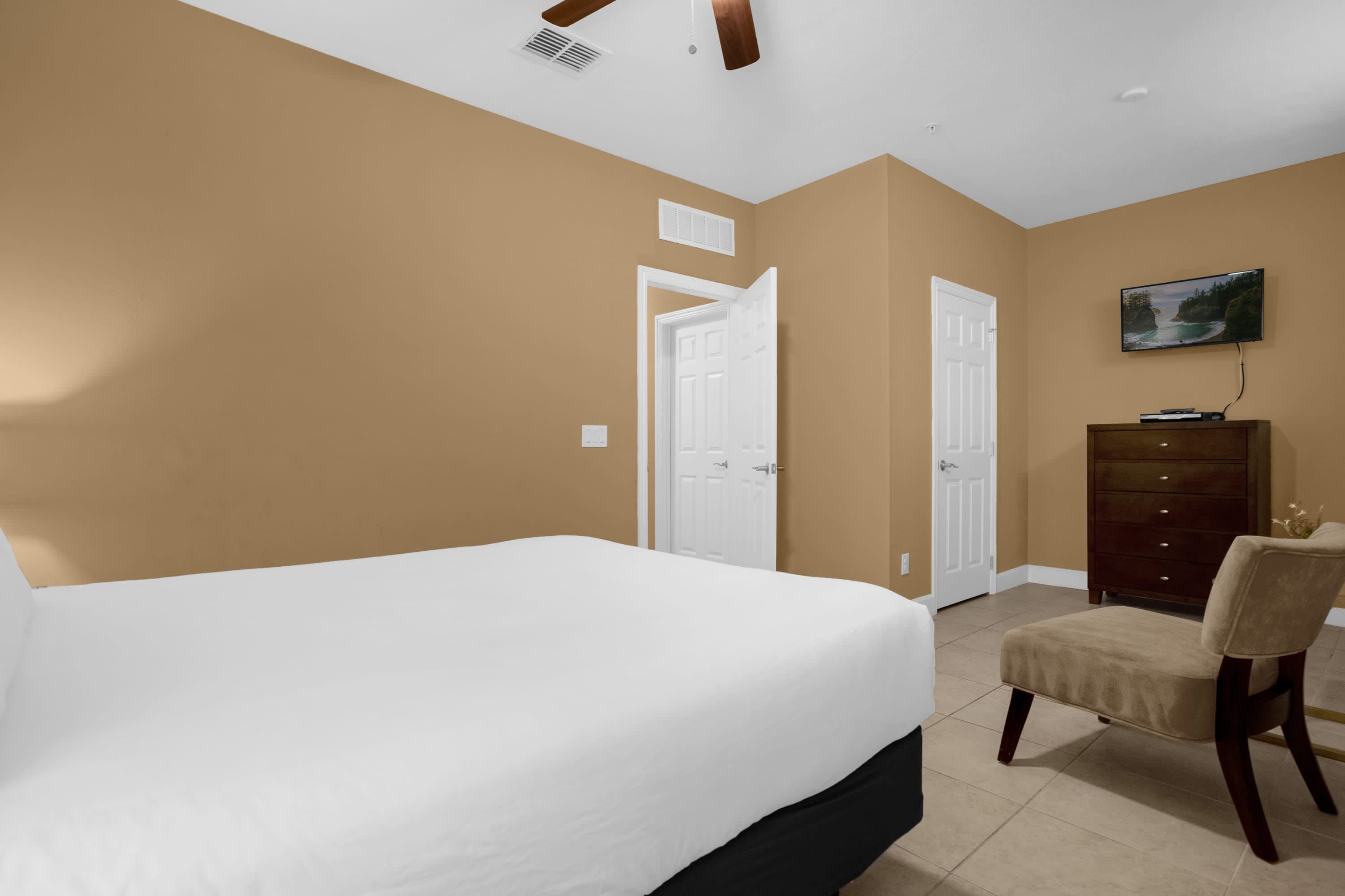 Spacious Townhome w Resort Access Near Disney | Photo 17