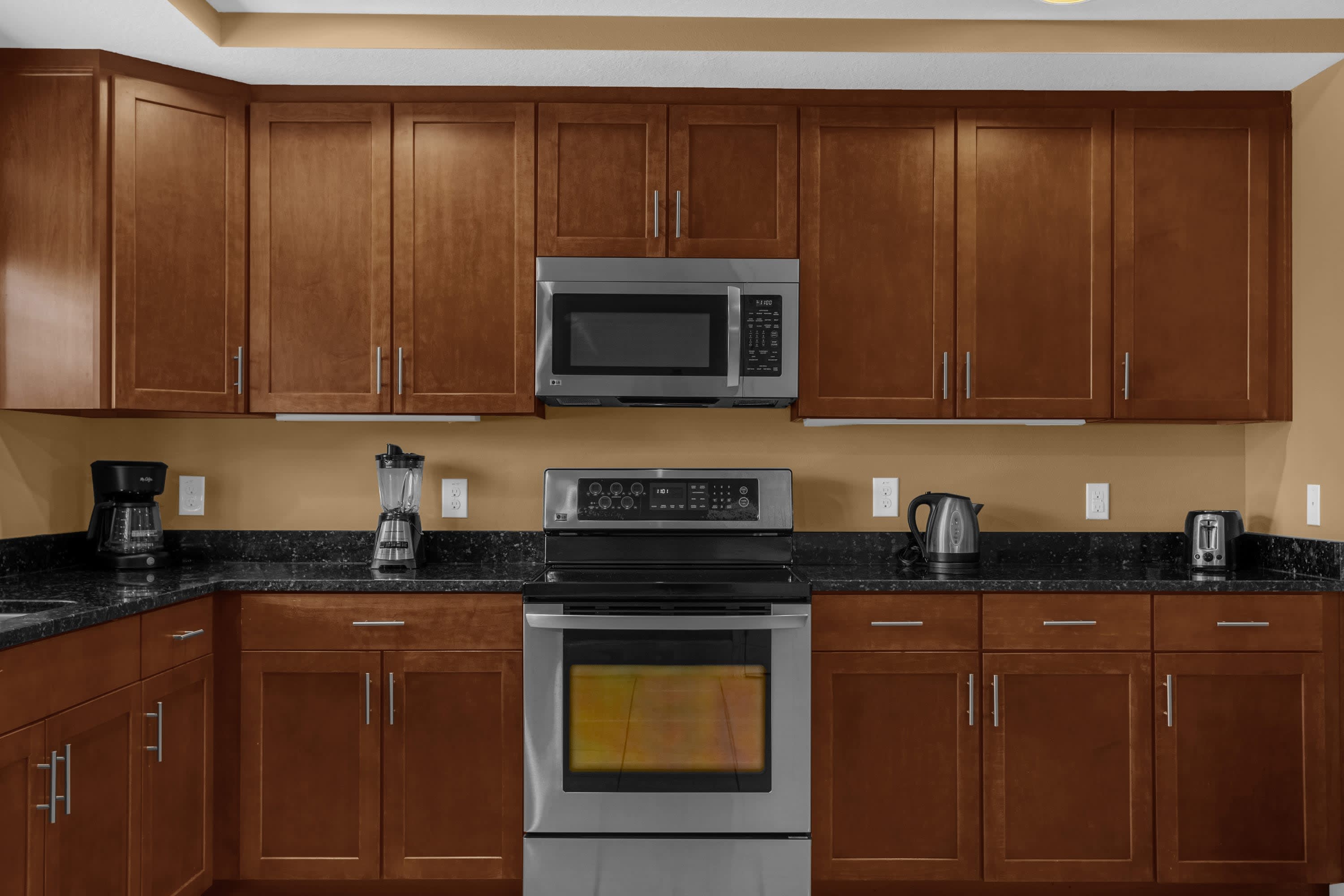 Spacious Townhome w Resort Access Near Disney | Photo 8