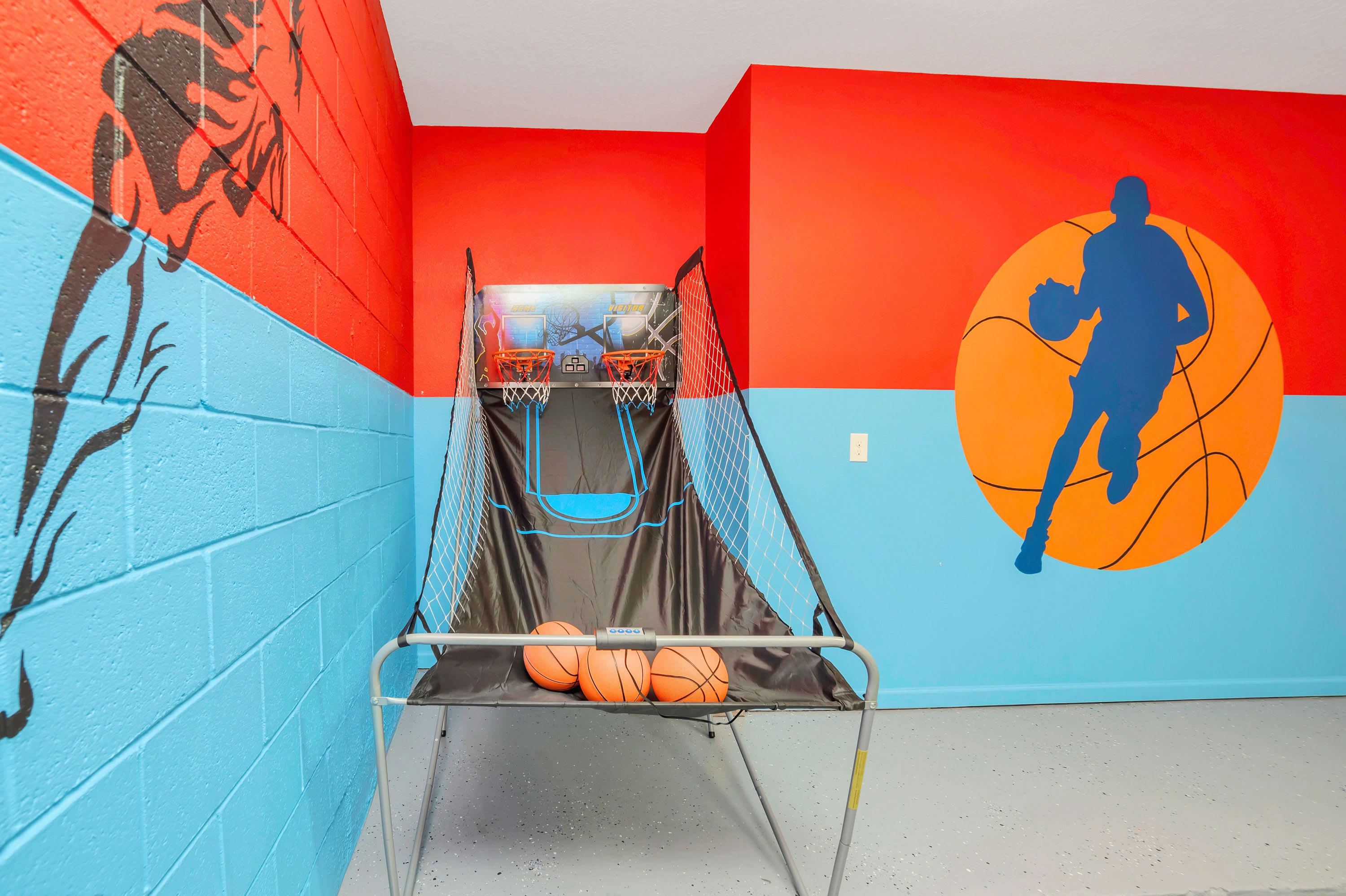 Hoops and Pool Table in Private Games Room