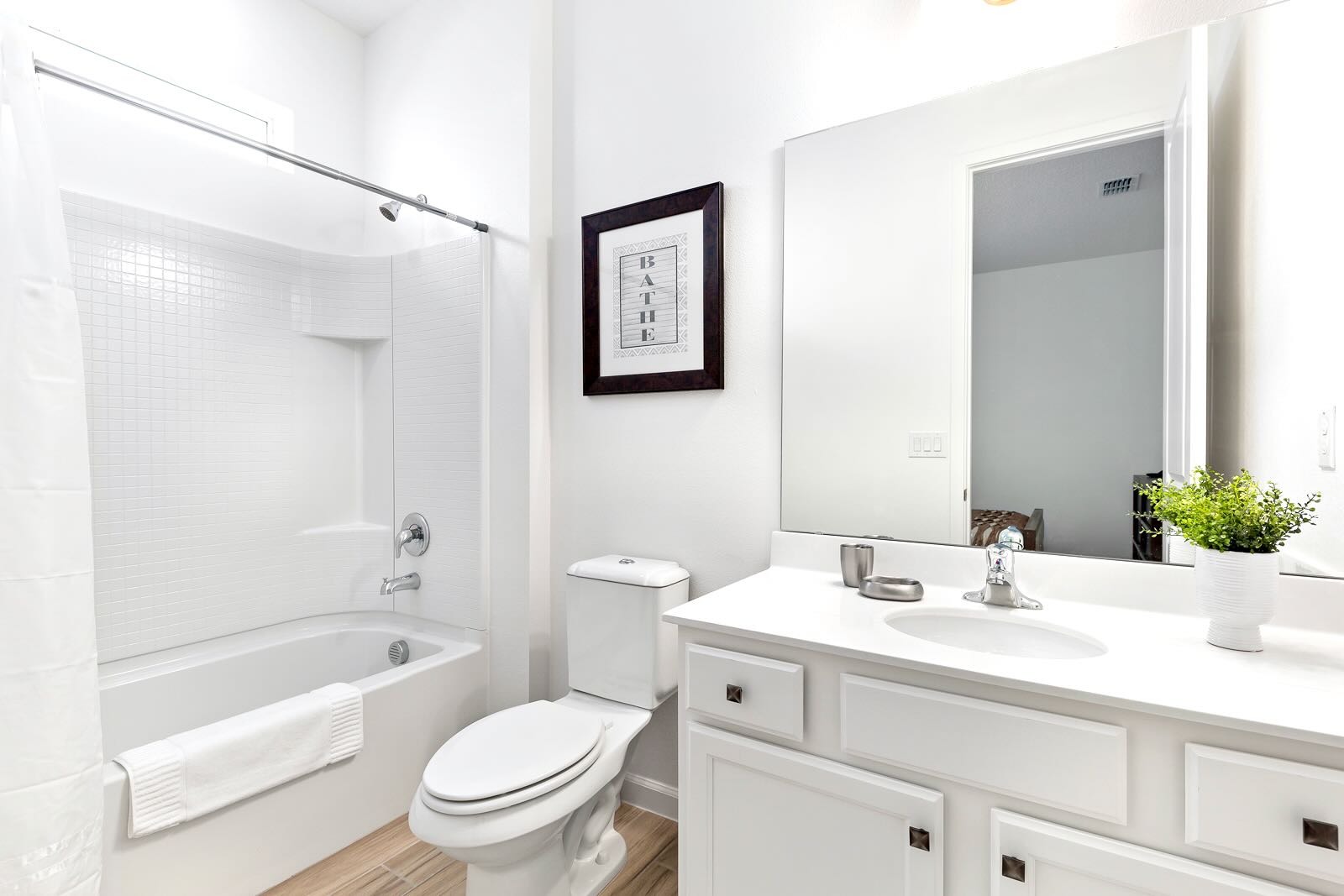 Contemporary Bathroom With Sleek Design And Spacious Layout