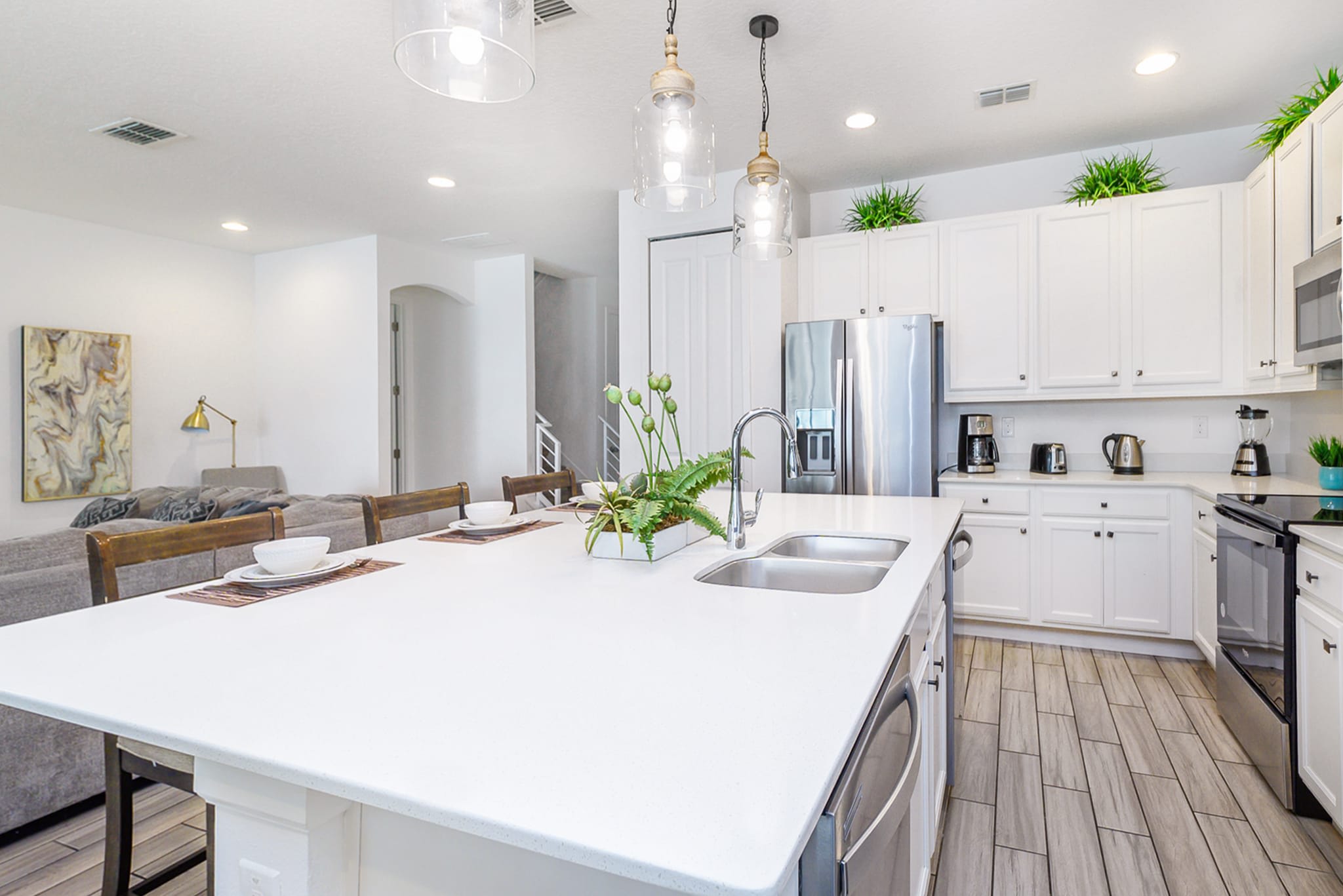 Kithen island with Bar Seating