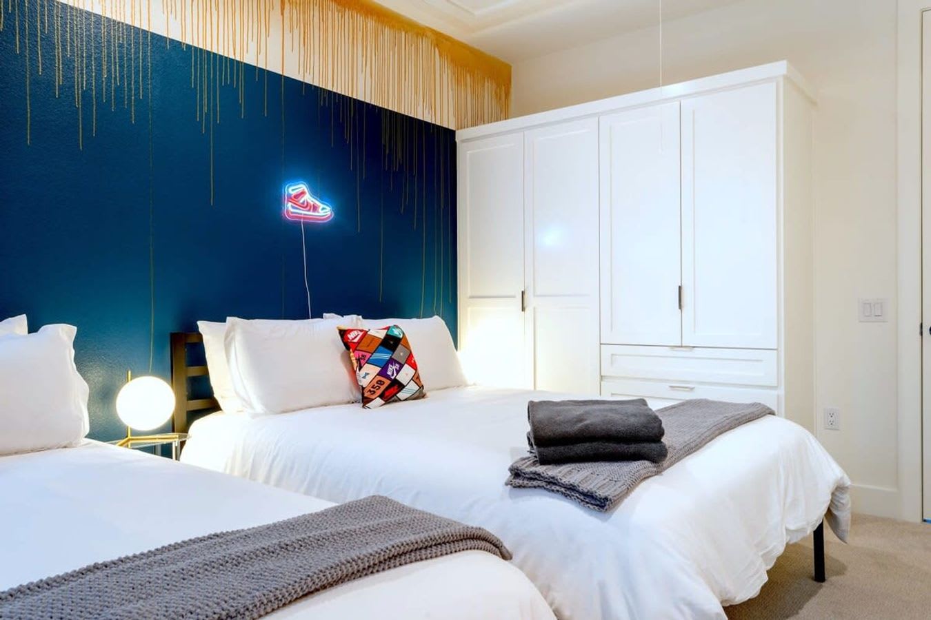 Double queen bedroom