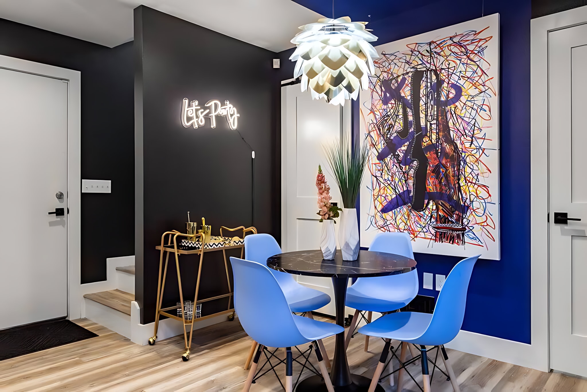 Two Home Group Retreat 6th Street 4 Min Walk 4