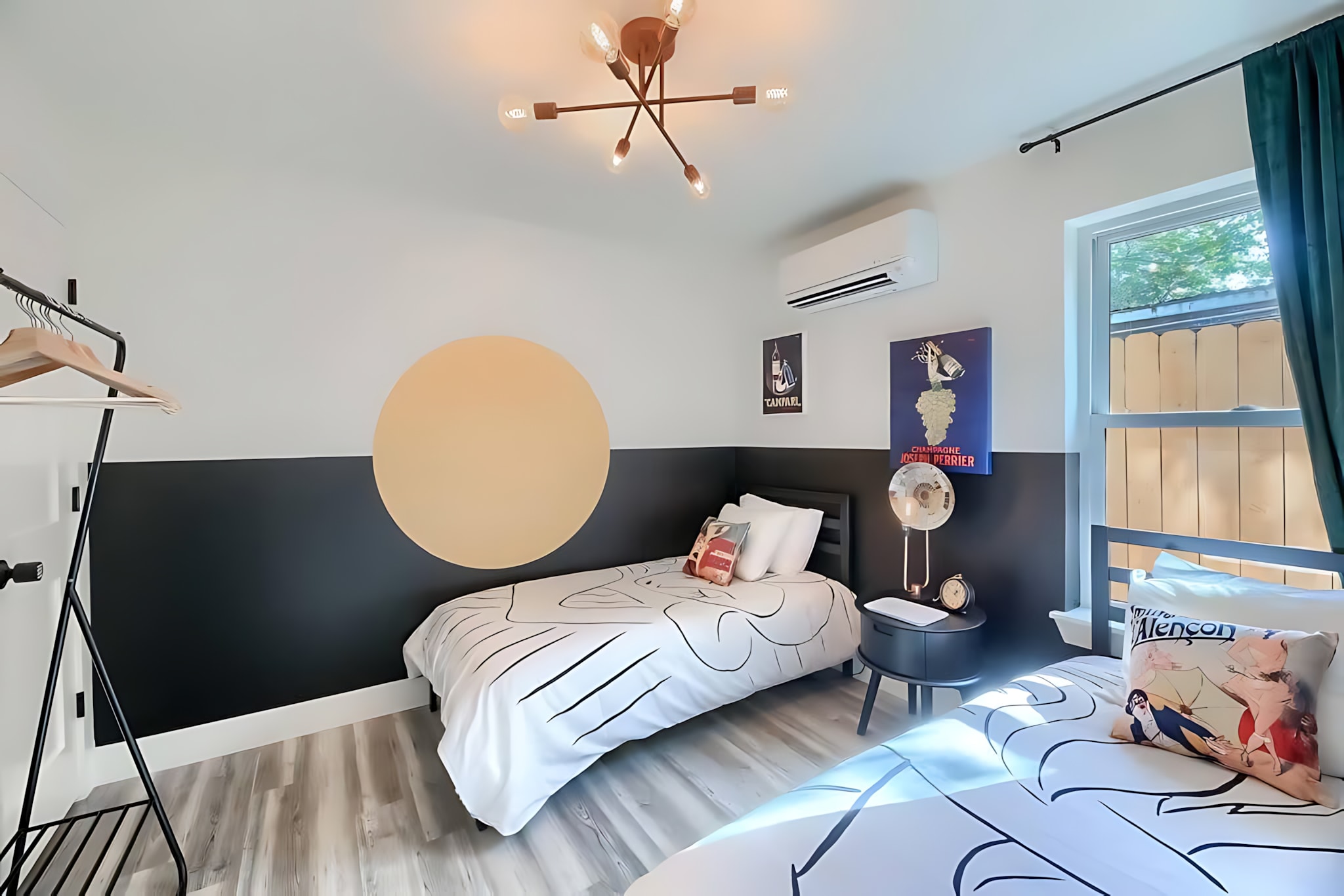 Two Cozy Twin Beds With AC And Natural Light