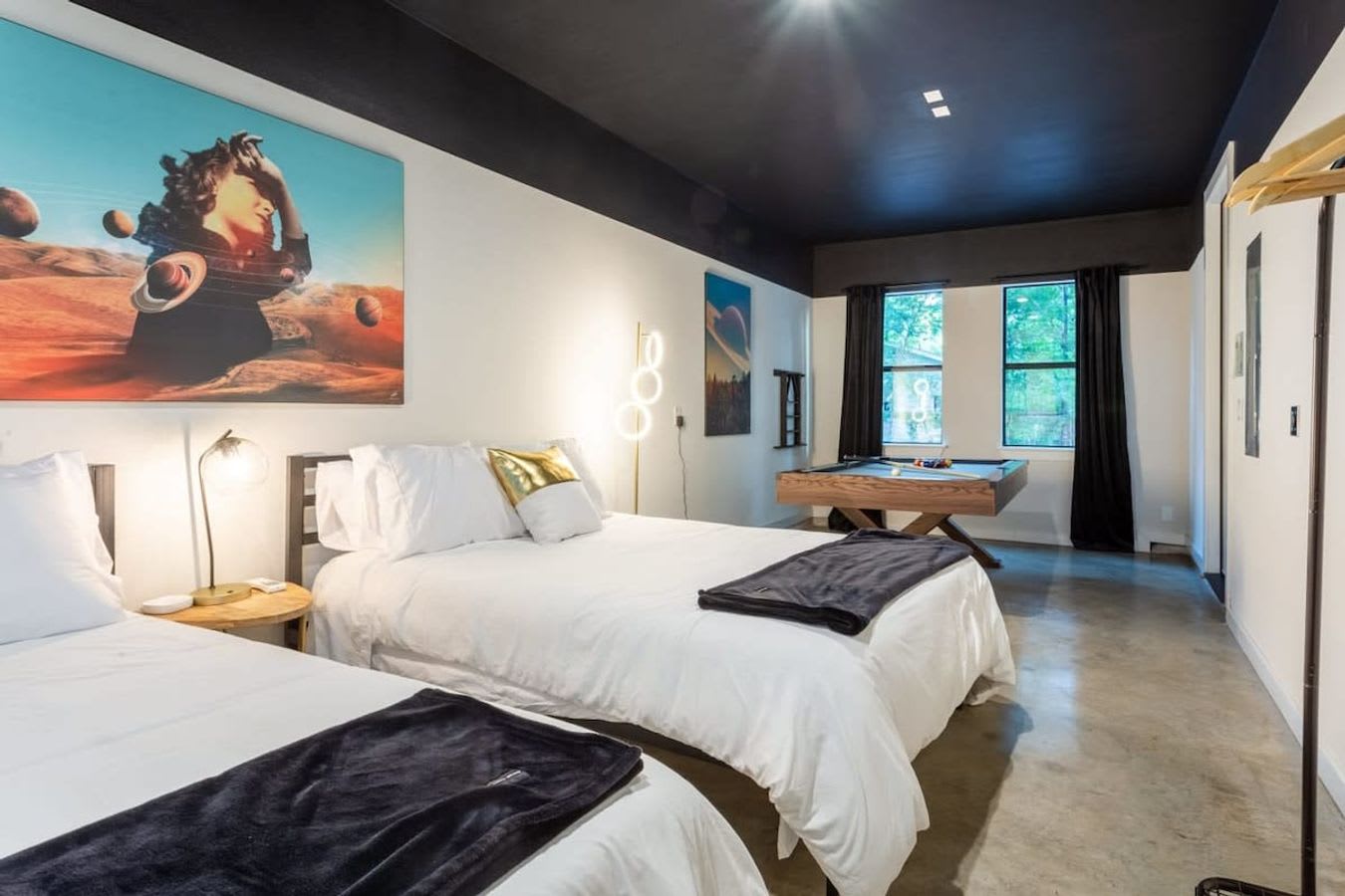 Massive 10BR Compound 6 Min to Downtown Austin 3