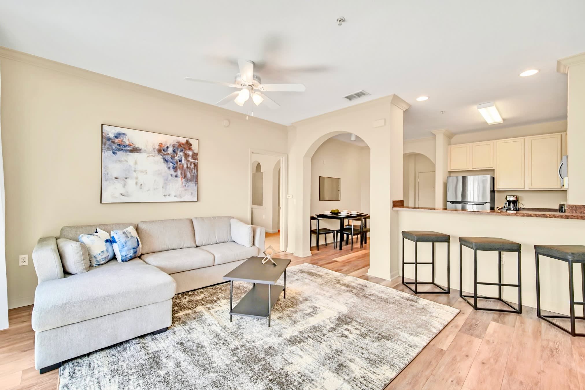 Upstay Condo Near Disney w Outdoor Pool