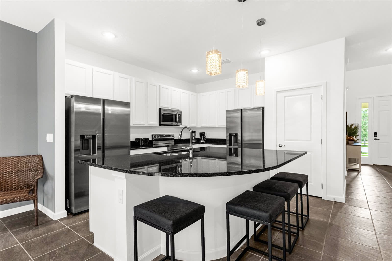 Fully Equipped Chef's Kitchen