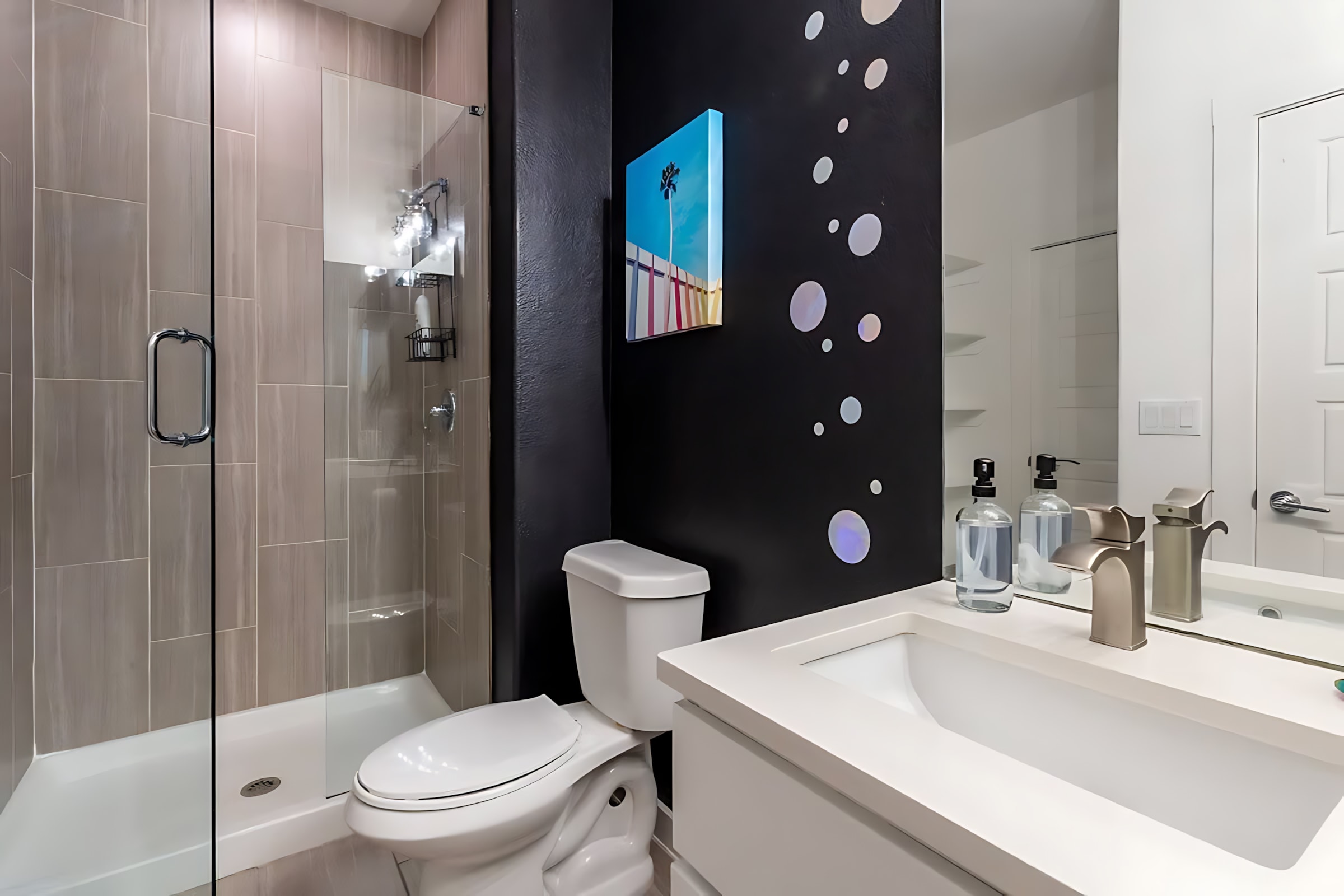 Sleek and Modern Full Bathroom