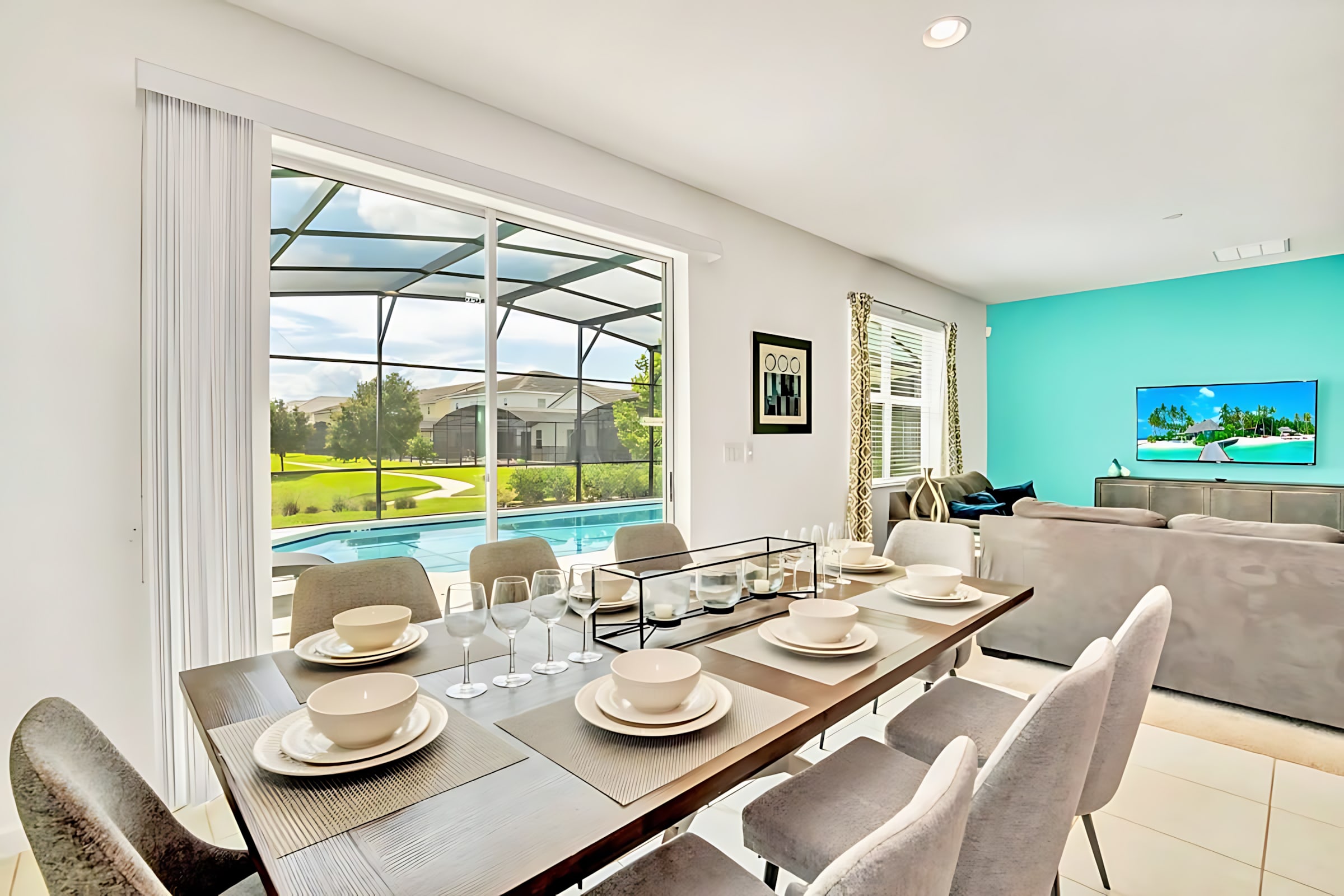 The dining area comfortably seats twelve