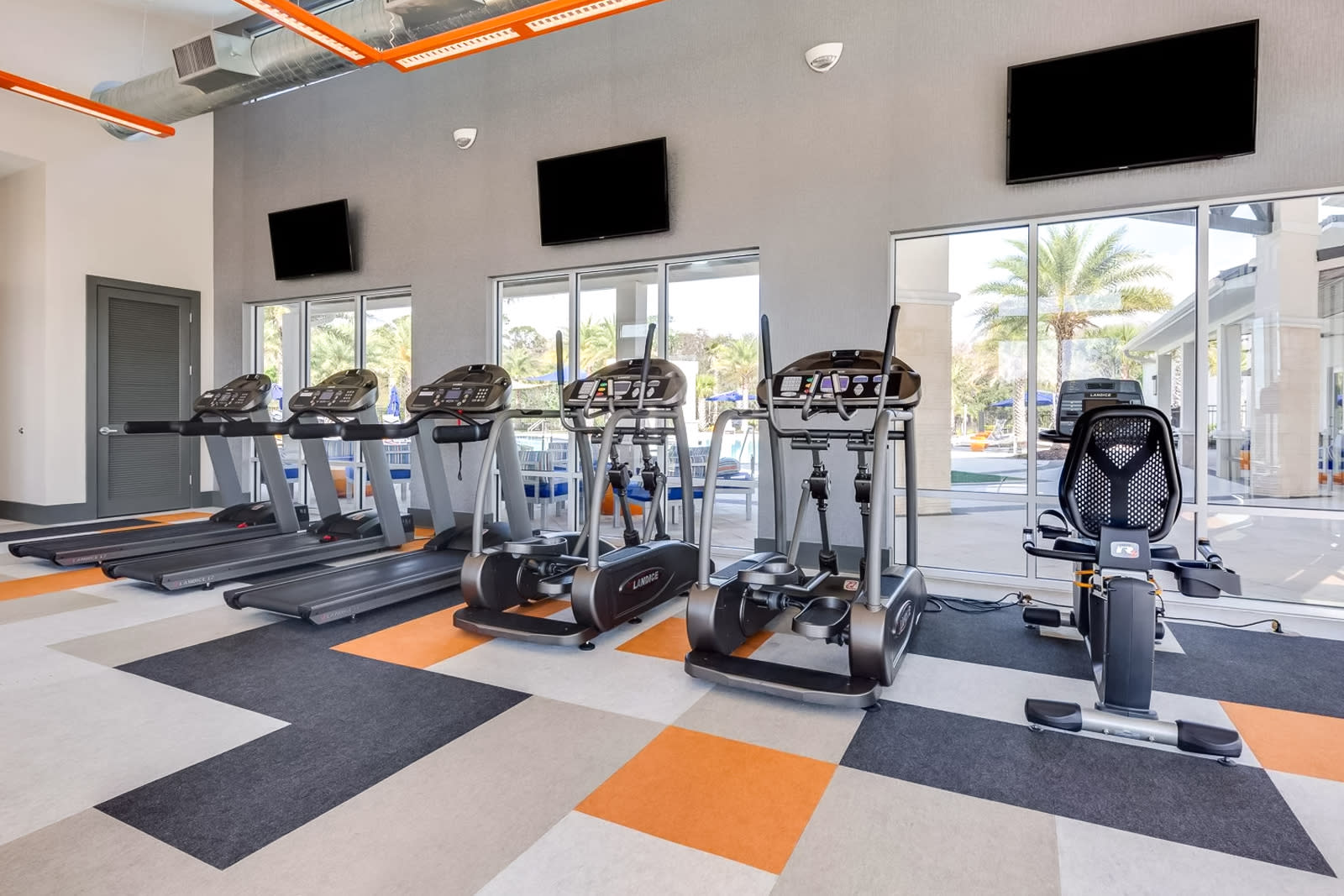The Sonoma Resort features a family fitness room