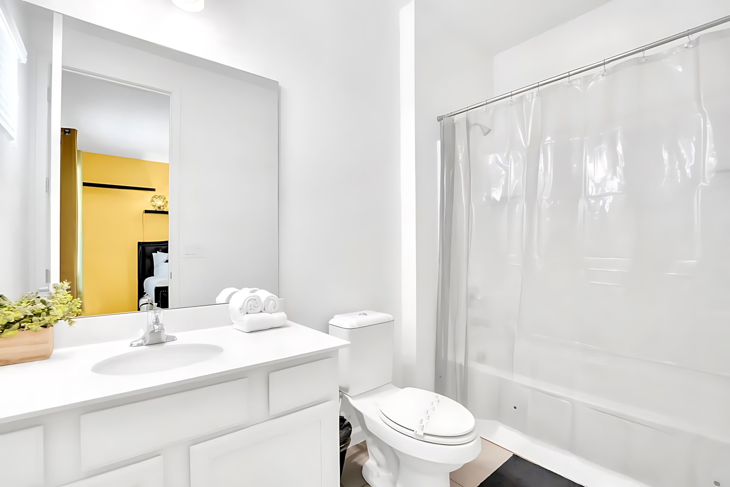 Mickey Mouse Suite Ensuite Bathroom