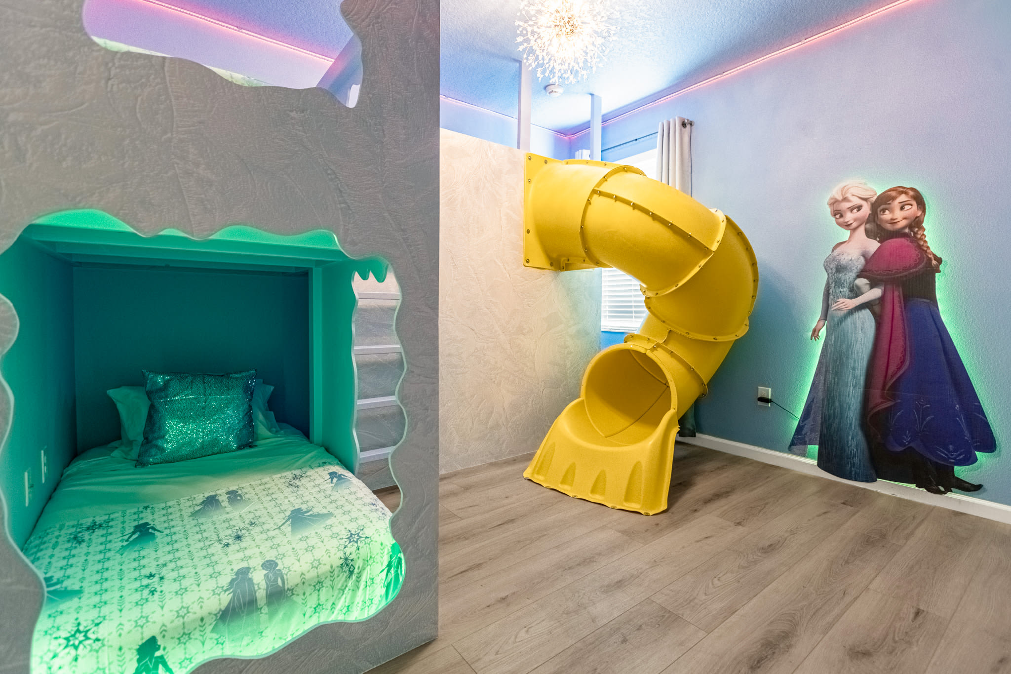Frozen themed kids bedroom.