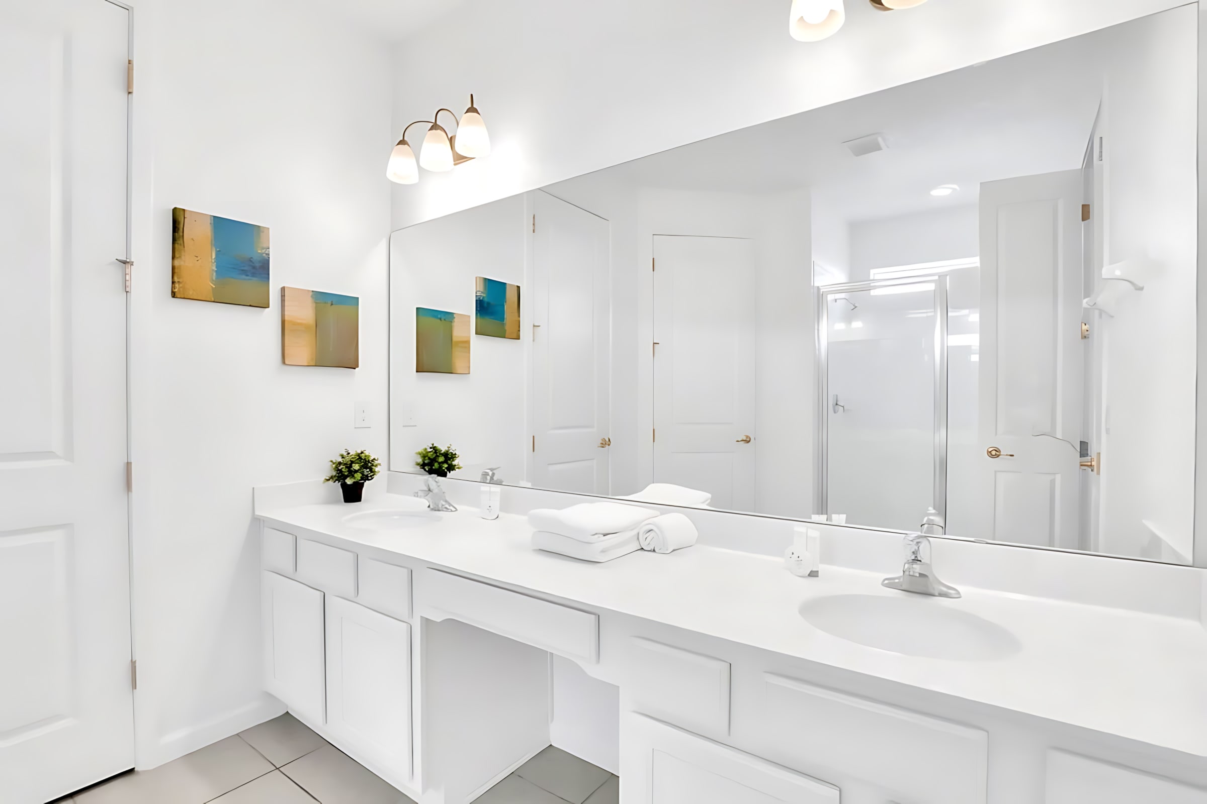 Steamboat Willie Ensuite with Double Vanity