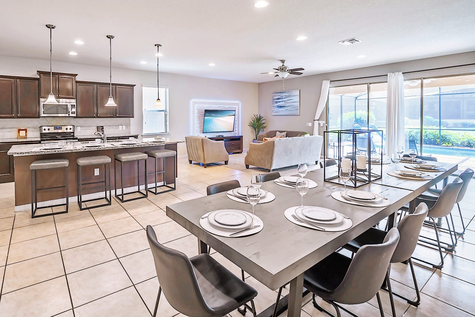 Large capacity dining table - perfect for big family meals!