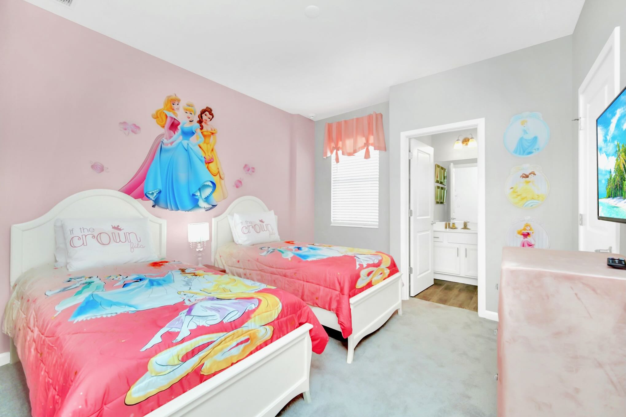 Bright Room Featuring Two Twin Beds And A Smart TV For A Relaxing Stay