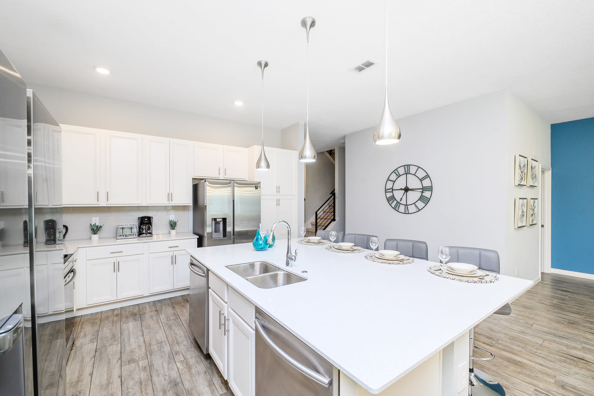 Fully Equipped Kitchen with Stainless Steel Appliances