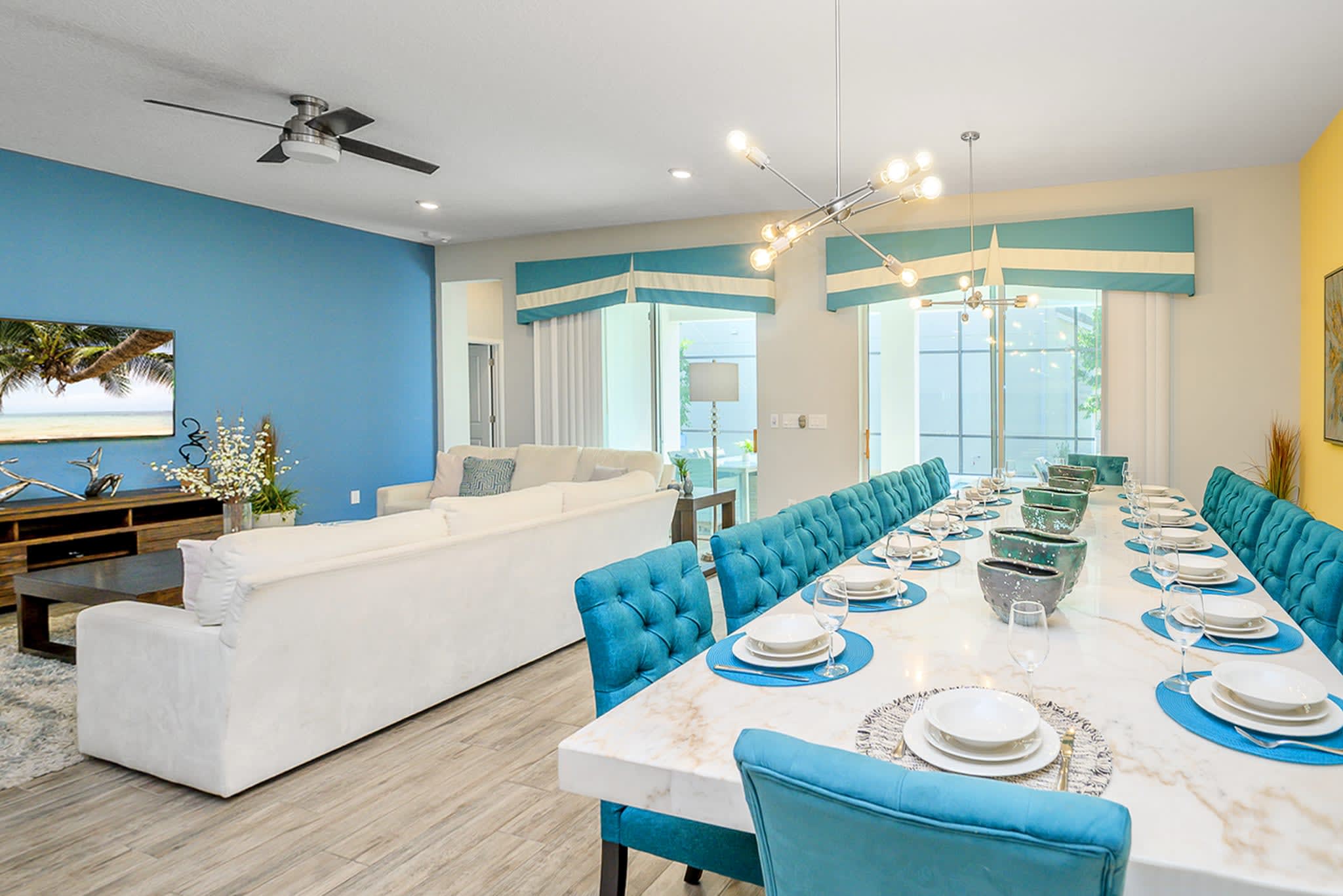 Large Capacity Dining Table