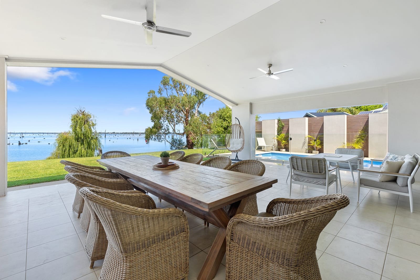 Woodbine Waters Lakehouse — Yarrawonga, Victoria — vacation rental