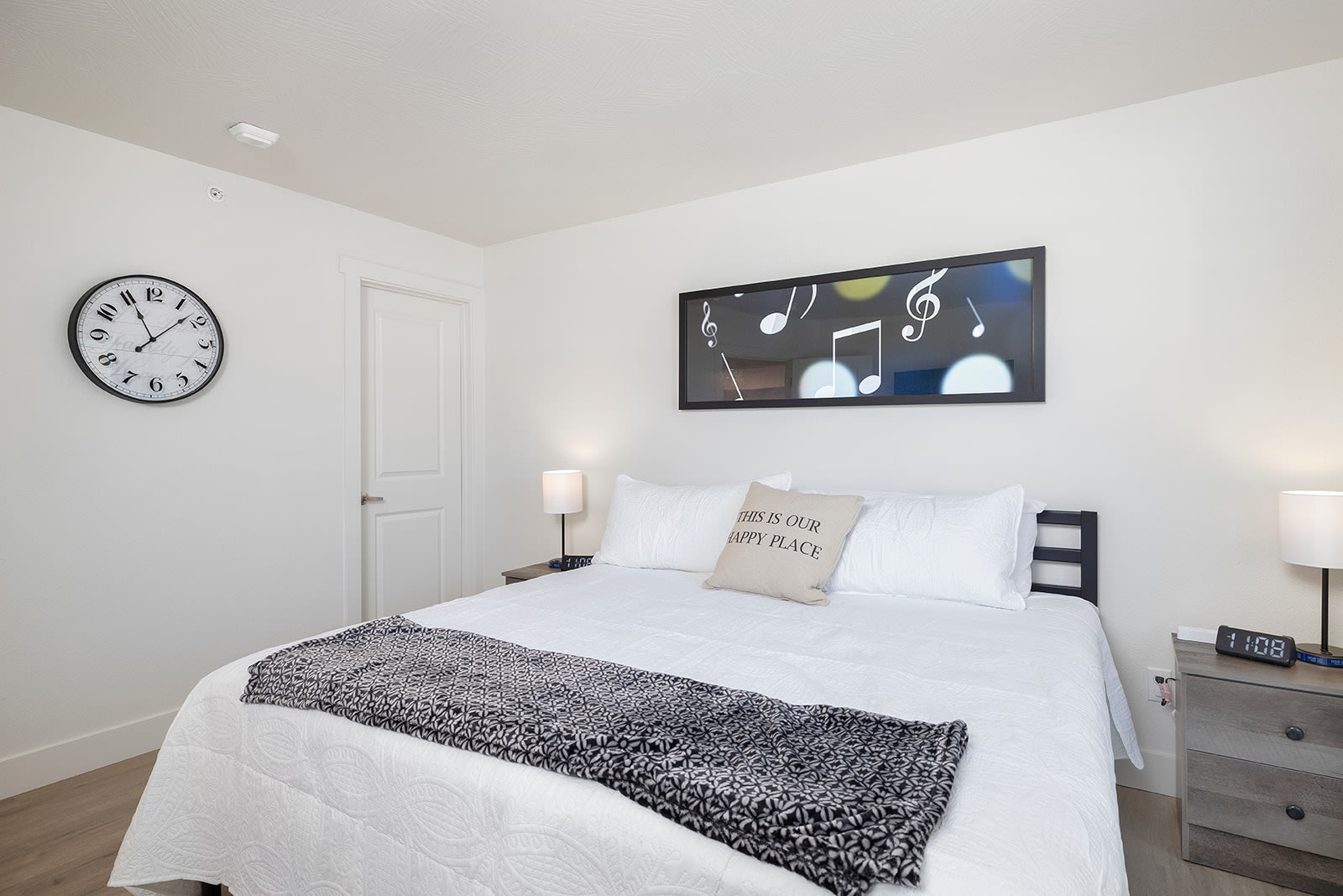 King suite with 12" memory foam