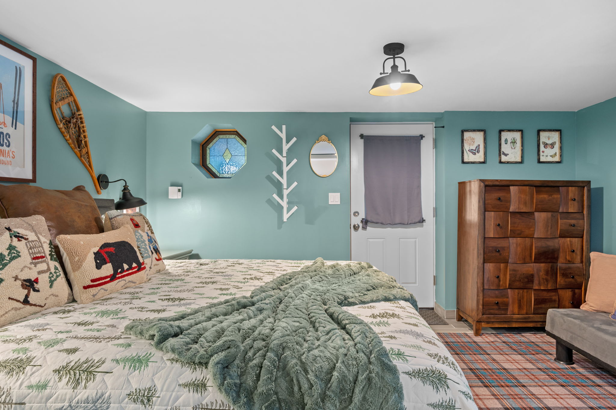 A thoughtfully designed space blending modern conveniences with cozy, outdoorsy charm, your perfect escape after a day of adventure.