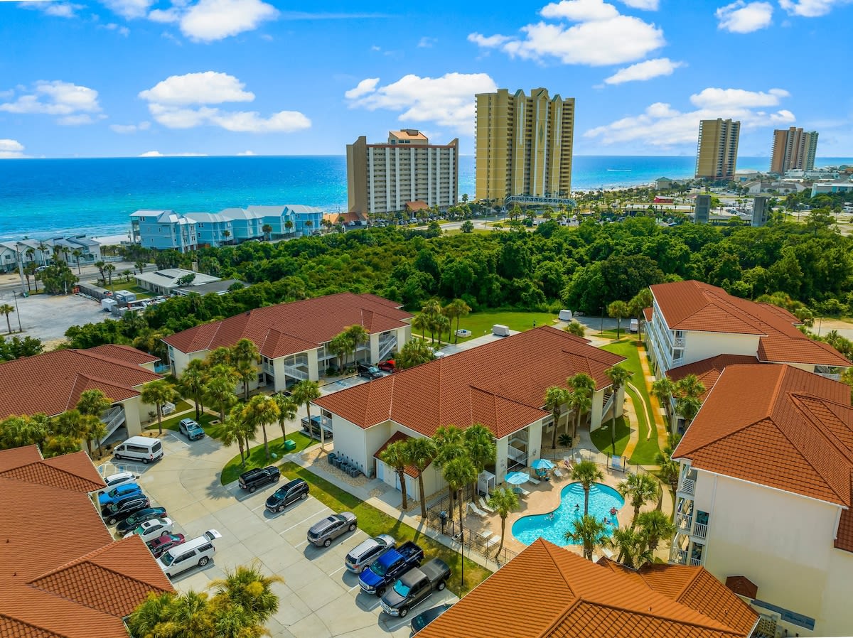 Big Bird: 2BR/2BA - Great condo short walk to beach ! Plus a pool right outside your door ! — Panama City Beach, FL — vacation rental