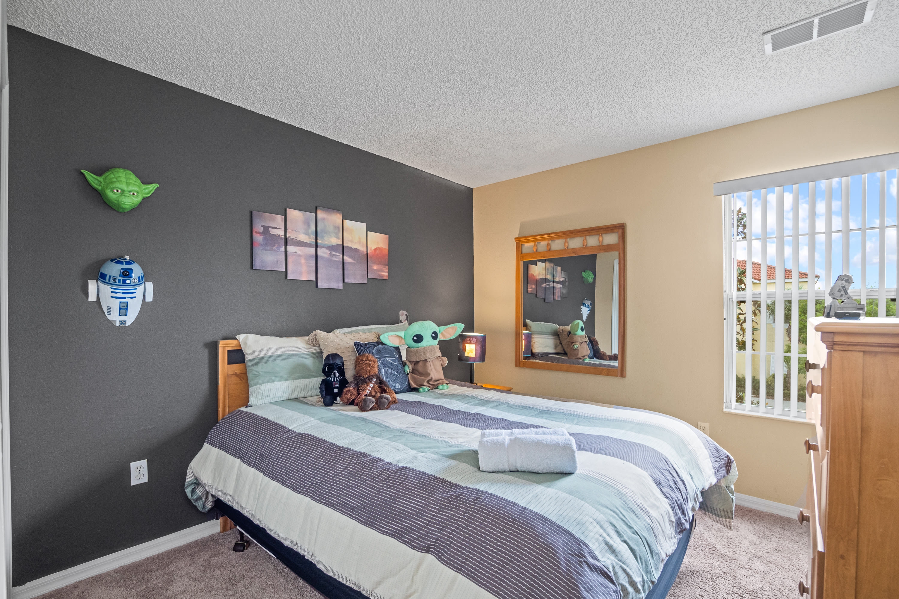 Star Wars Bedroom with Queen Bed