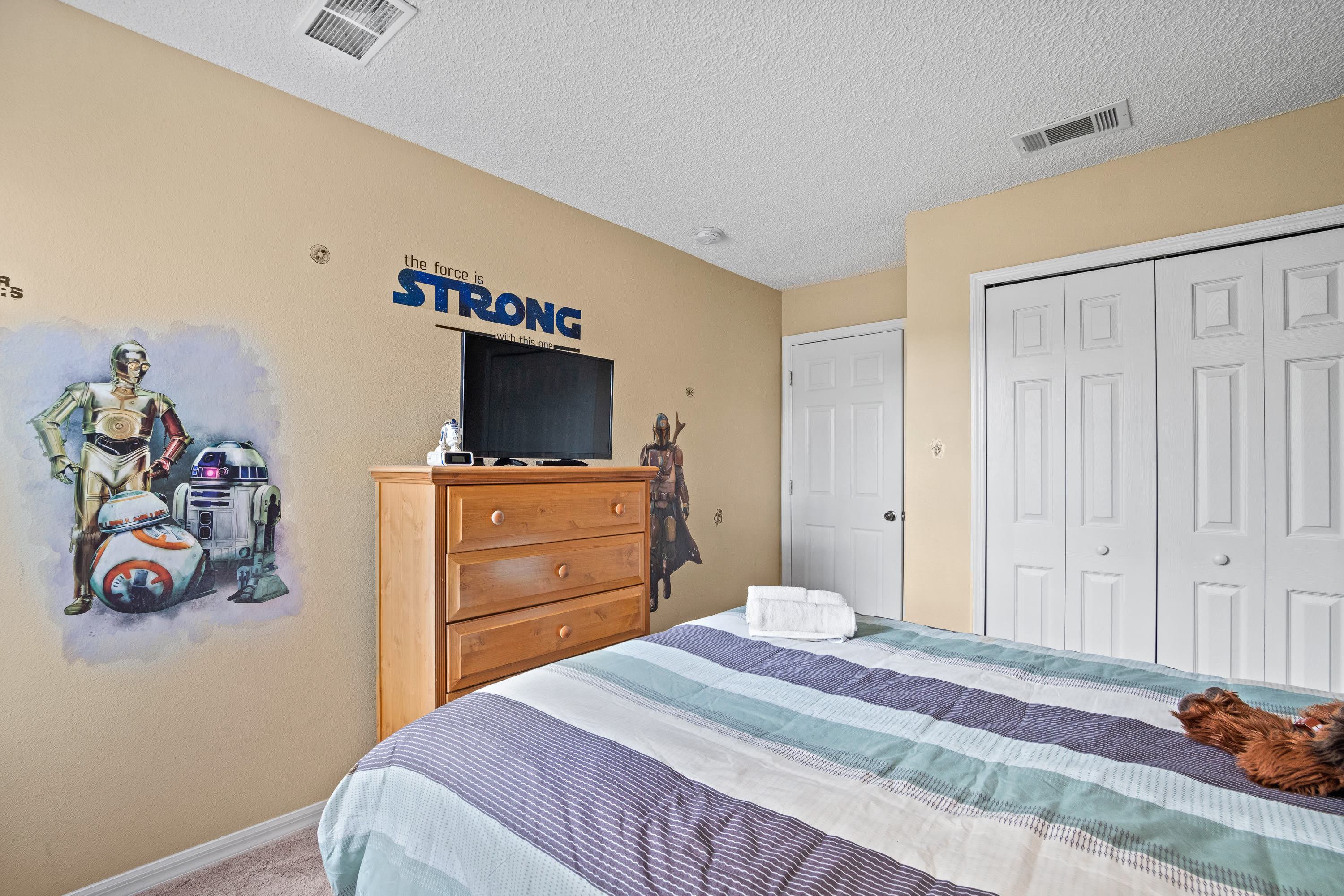Star Wars Bedroom with Queen Bed