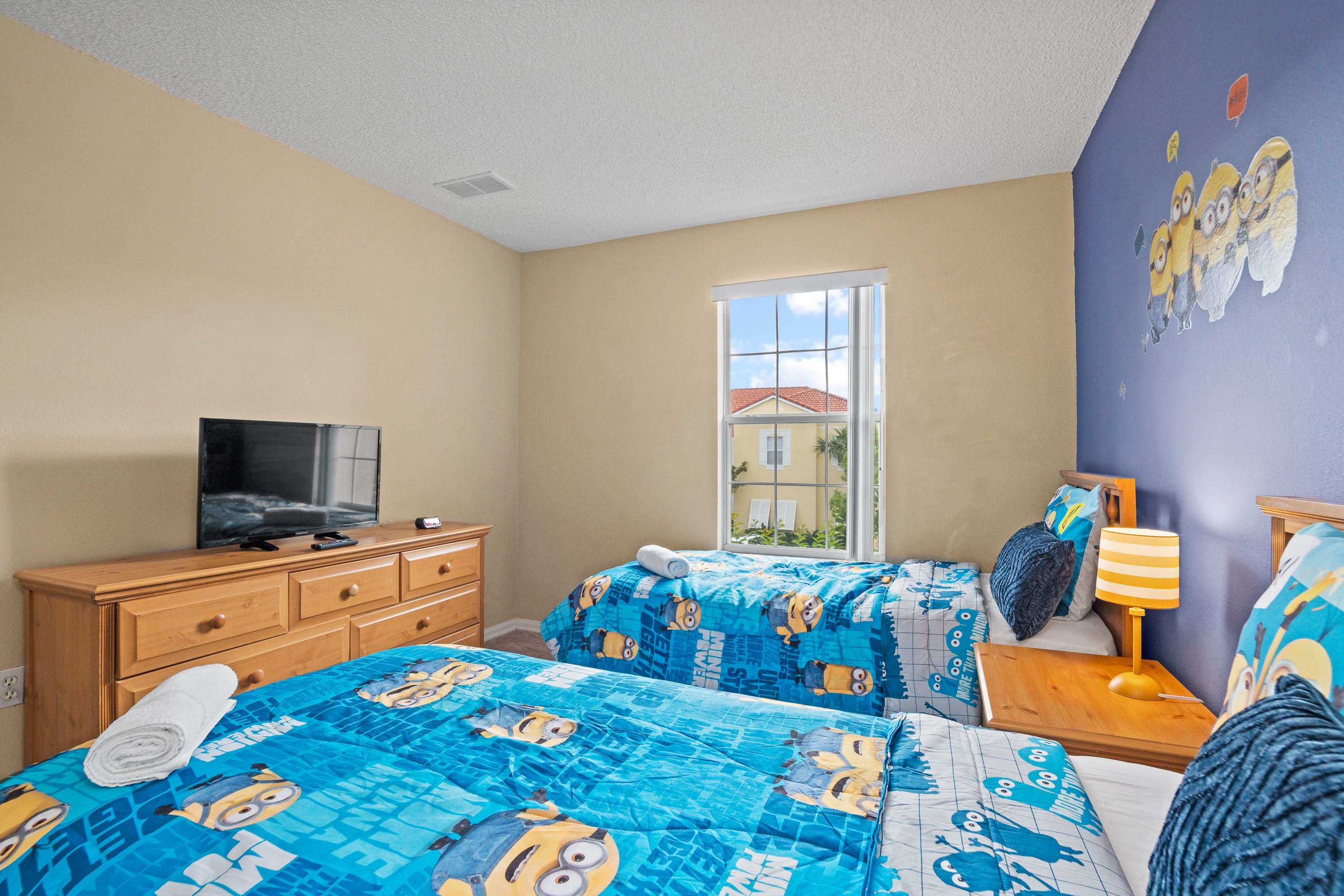 The Minions Bedroom with 2 Twin Beds