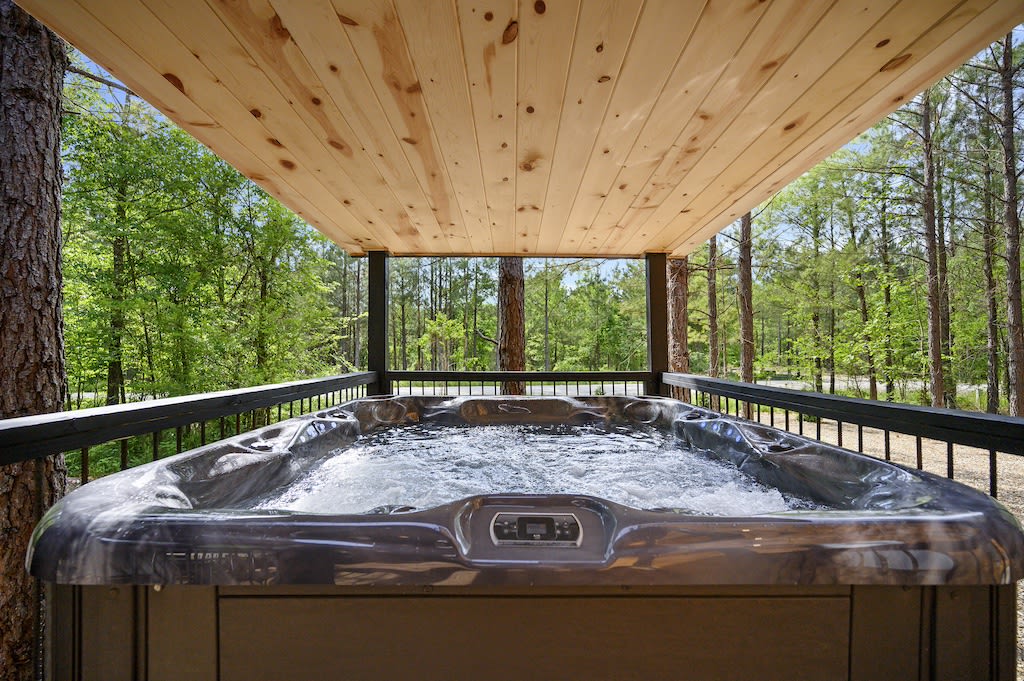 New! Hang Loose! Hot Tub, Firepit, Arcade, Playset
