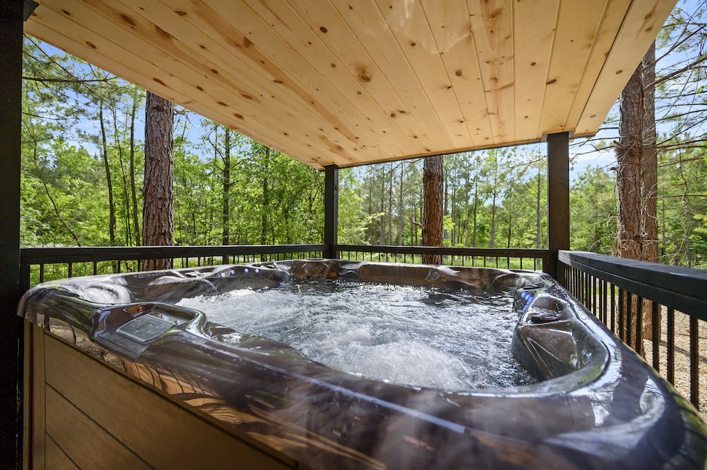 New! Hang Loose! Hot Tub, Firepit, Arcade, Playset