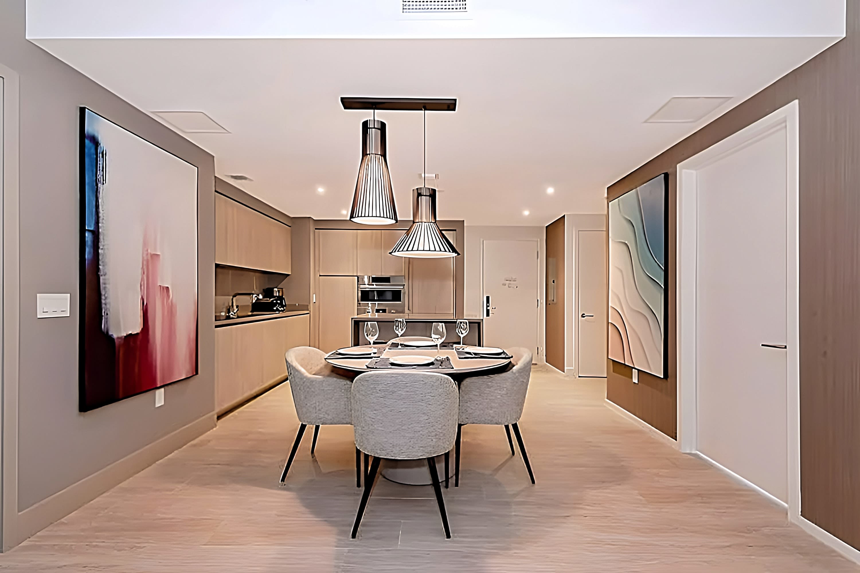 Apartment with amenities and oceanfront balcony