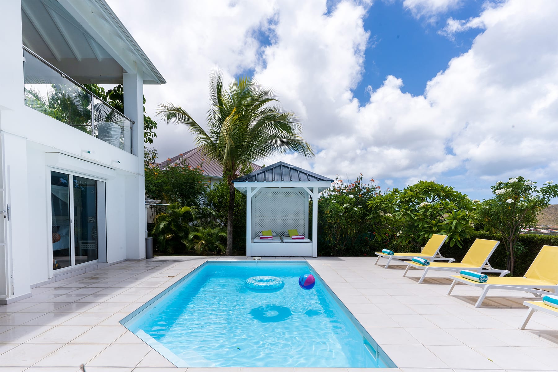 Blue Sailing (3 bedrooms) - Stunning villa with ocean view, Happy Bay,