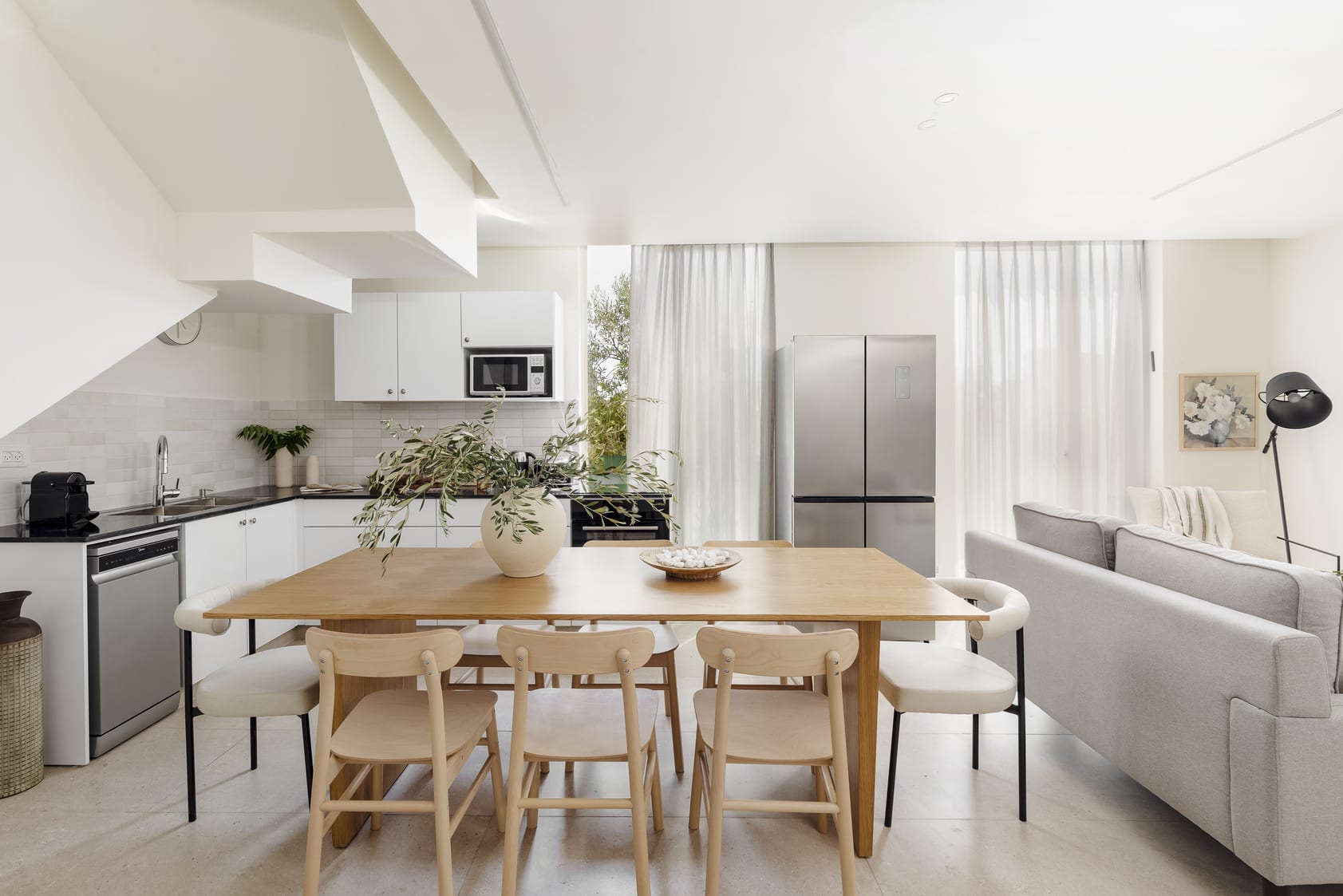 The J - Luxury Huge Duplex With Balcony By LOCALZ — Jerusalem, Jerusalem District — vacation rental
