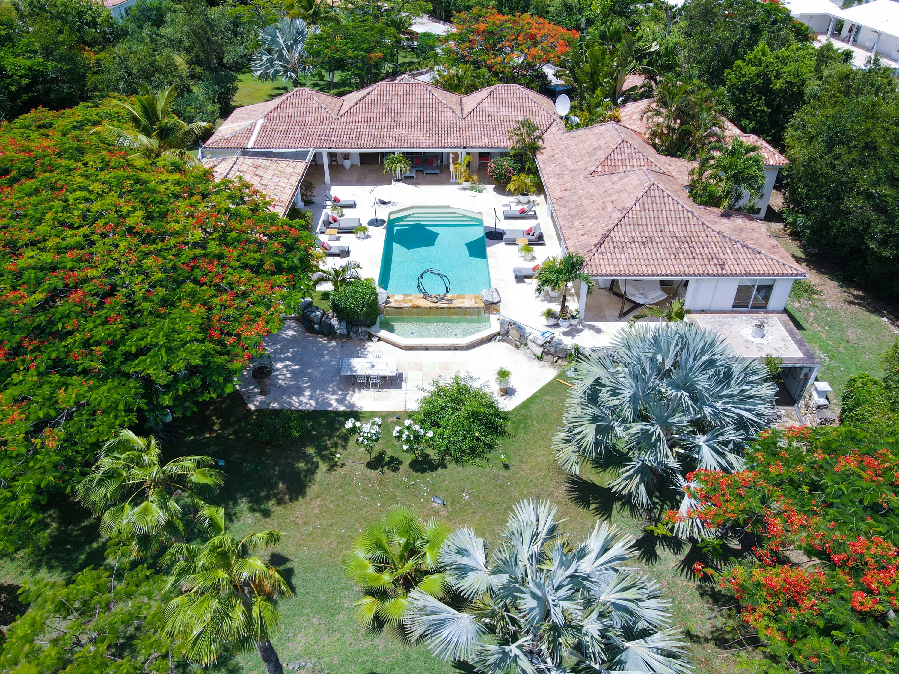 La Pinta & La Nina (6 bedrooms) - Luxury villas with pools and tennis...