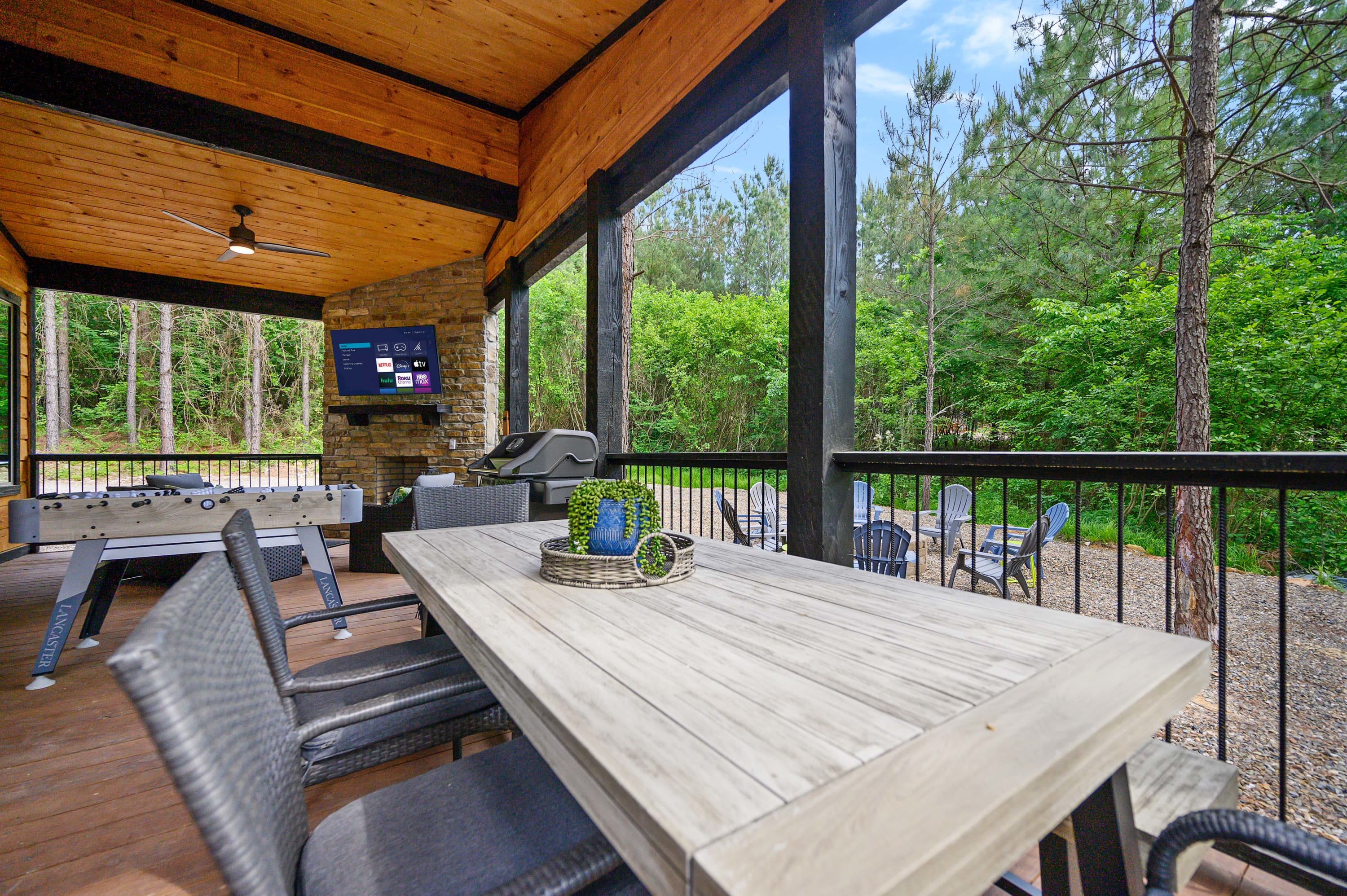 New! Hang Loose! Hot Tub, Firepit, Arcade, Playset