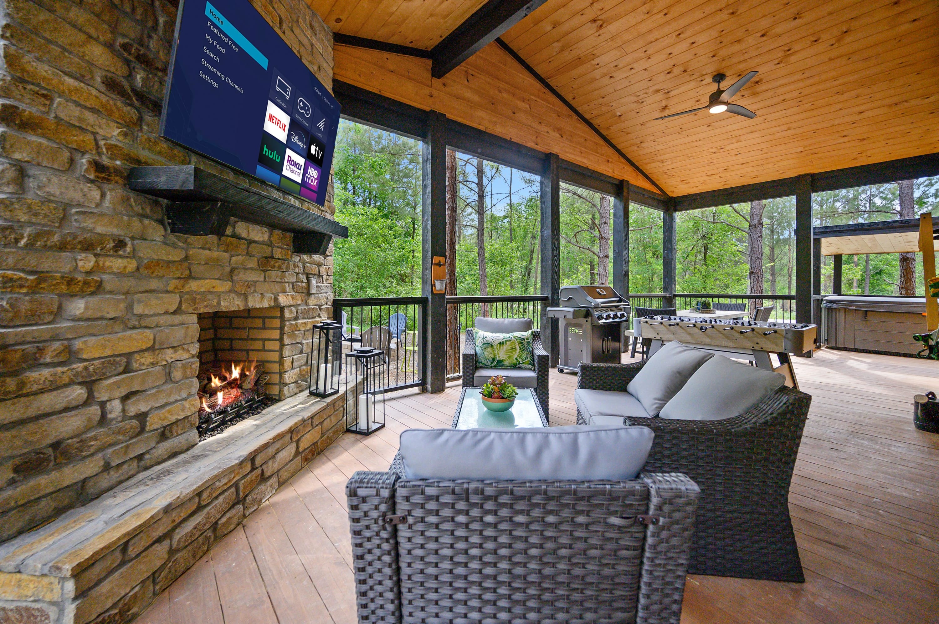 New! Hang Loose! Hot Tub, Firepit, Arcade, Playset