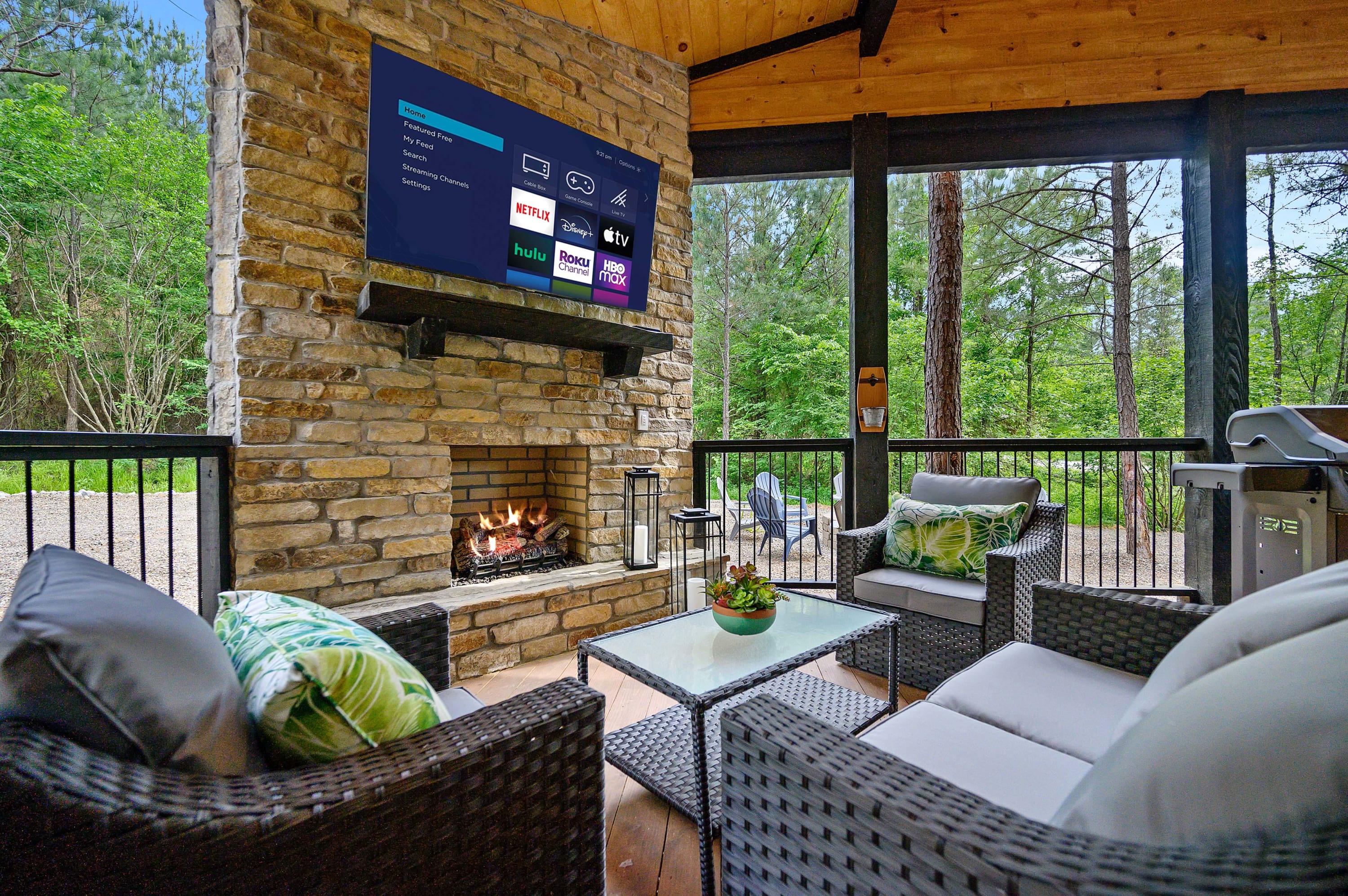 New! Hang Loose! Hot Tub, Firepit, Arcade, Playset