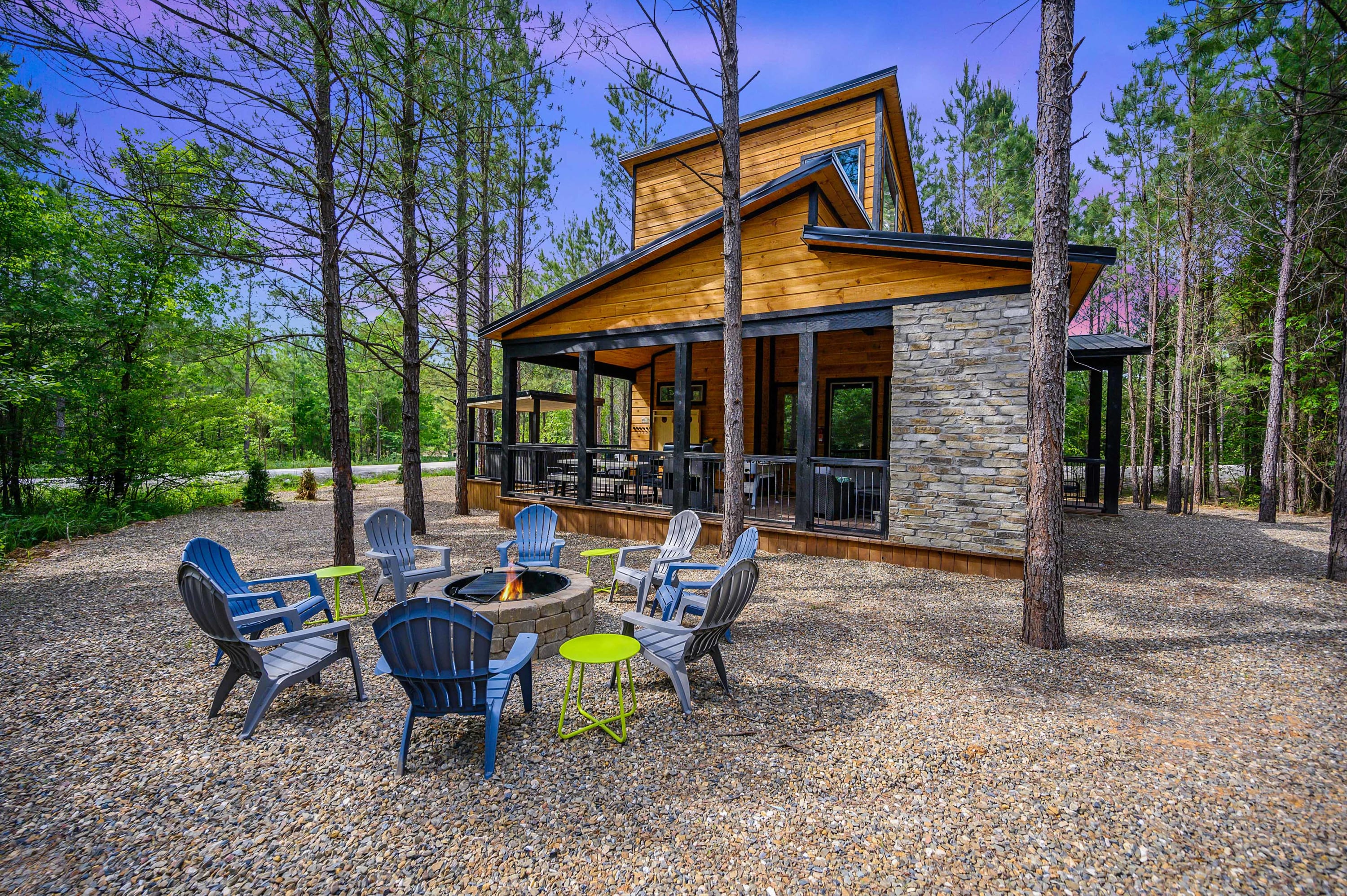 New! Hang Loose! Hot Tub, Firepit, Arcade, Playset