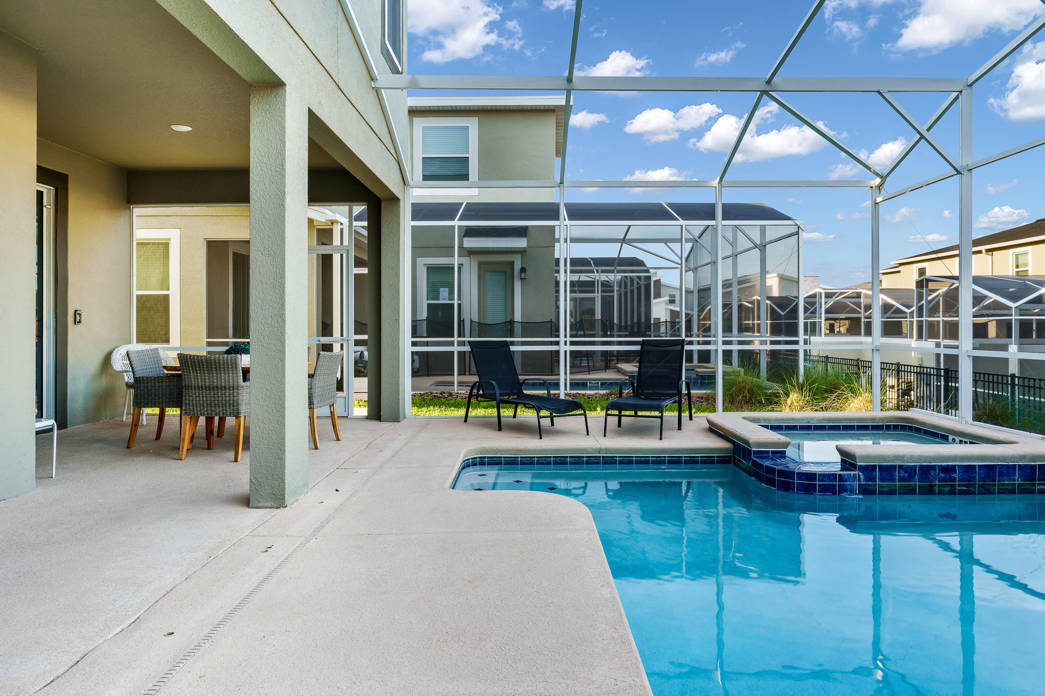 FREE Waterpark + Heated Pool + SPA + Lazy River