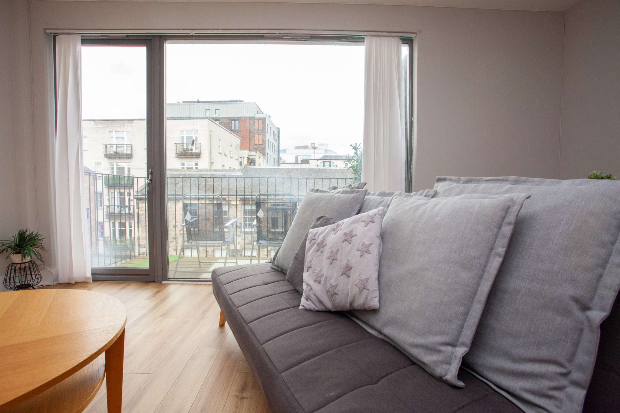 View Stylish Balcony Apartment in Glasgow in 31 Virginia Street G1 1TE Stylish Balcony Apartment in Glasgow in 31 Virginia Street G1 1TE - Property image 7 - VivreStays