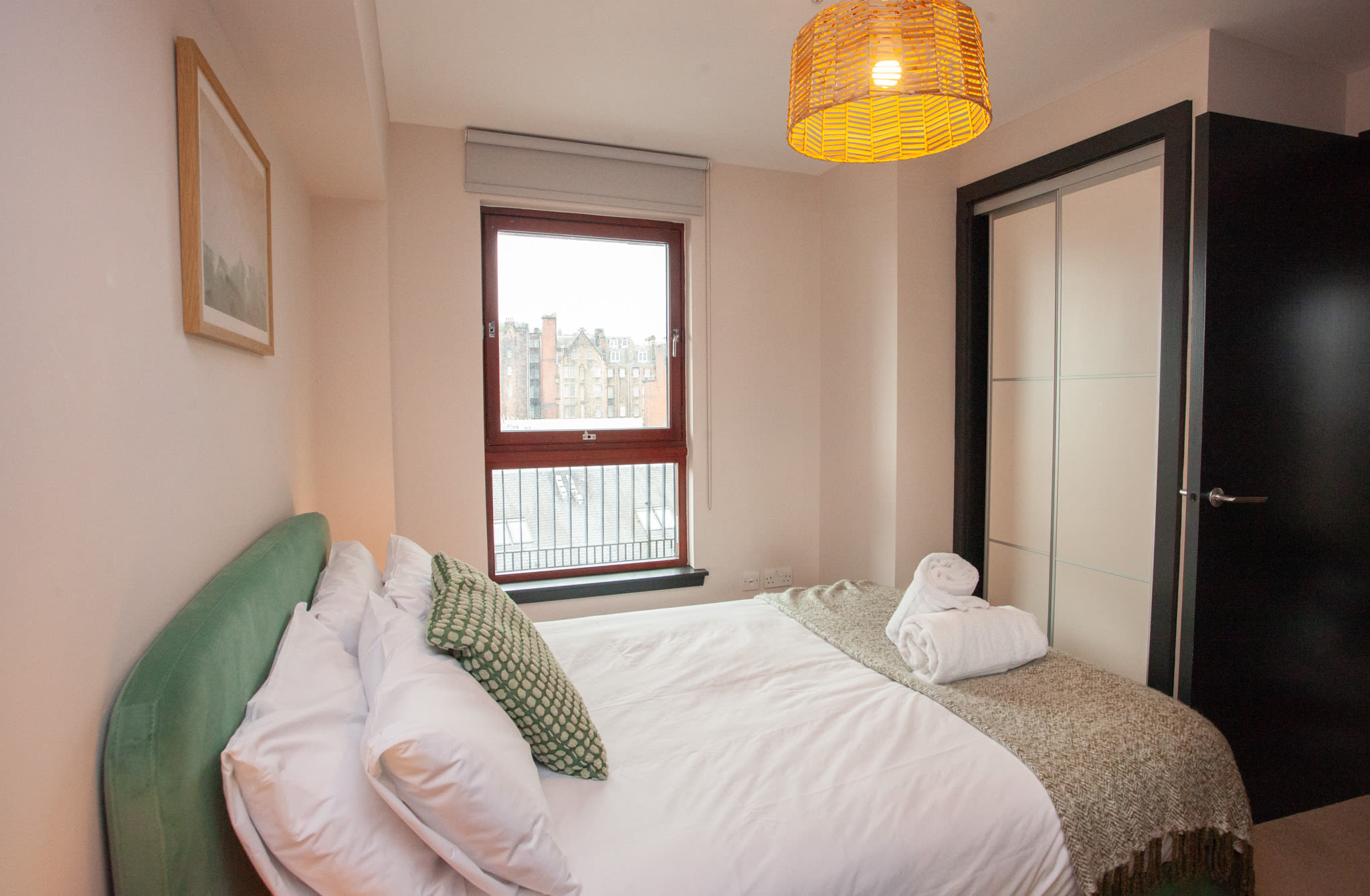 Stunning Penthouse with Balcony in Glasgow in 45 Mitchell Street G1 3LA - Property image 14 - VivreStays