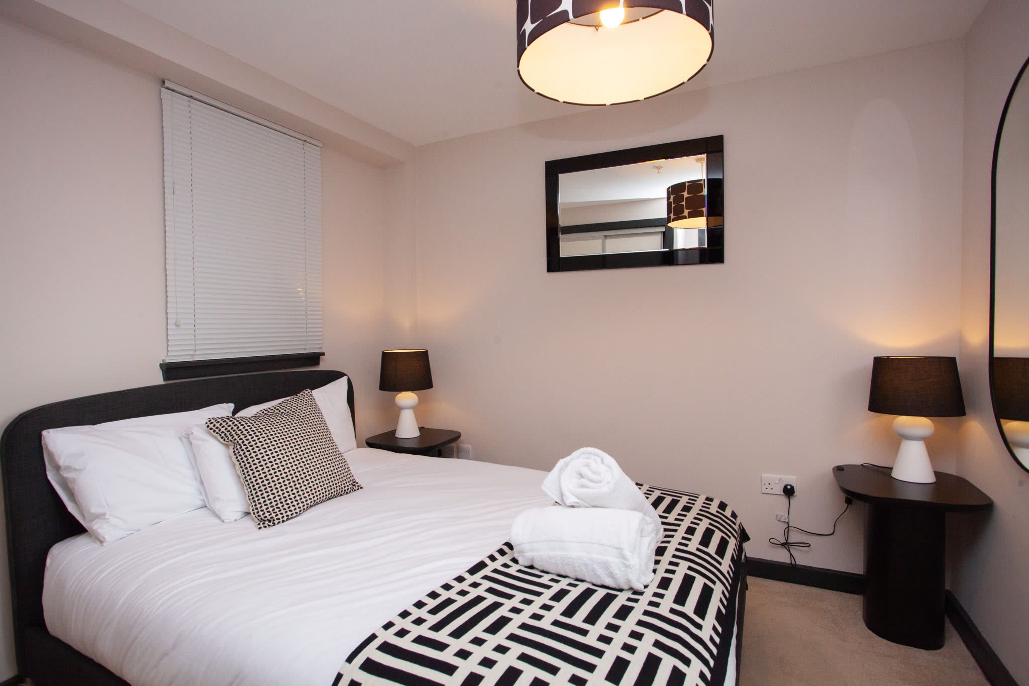 Stunning Penthouse with Balcony in Glasgow in 45 Mitchell Street G1 3LA - Property image 15 - VivreStays