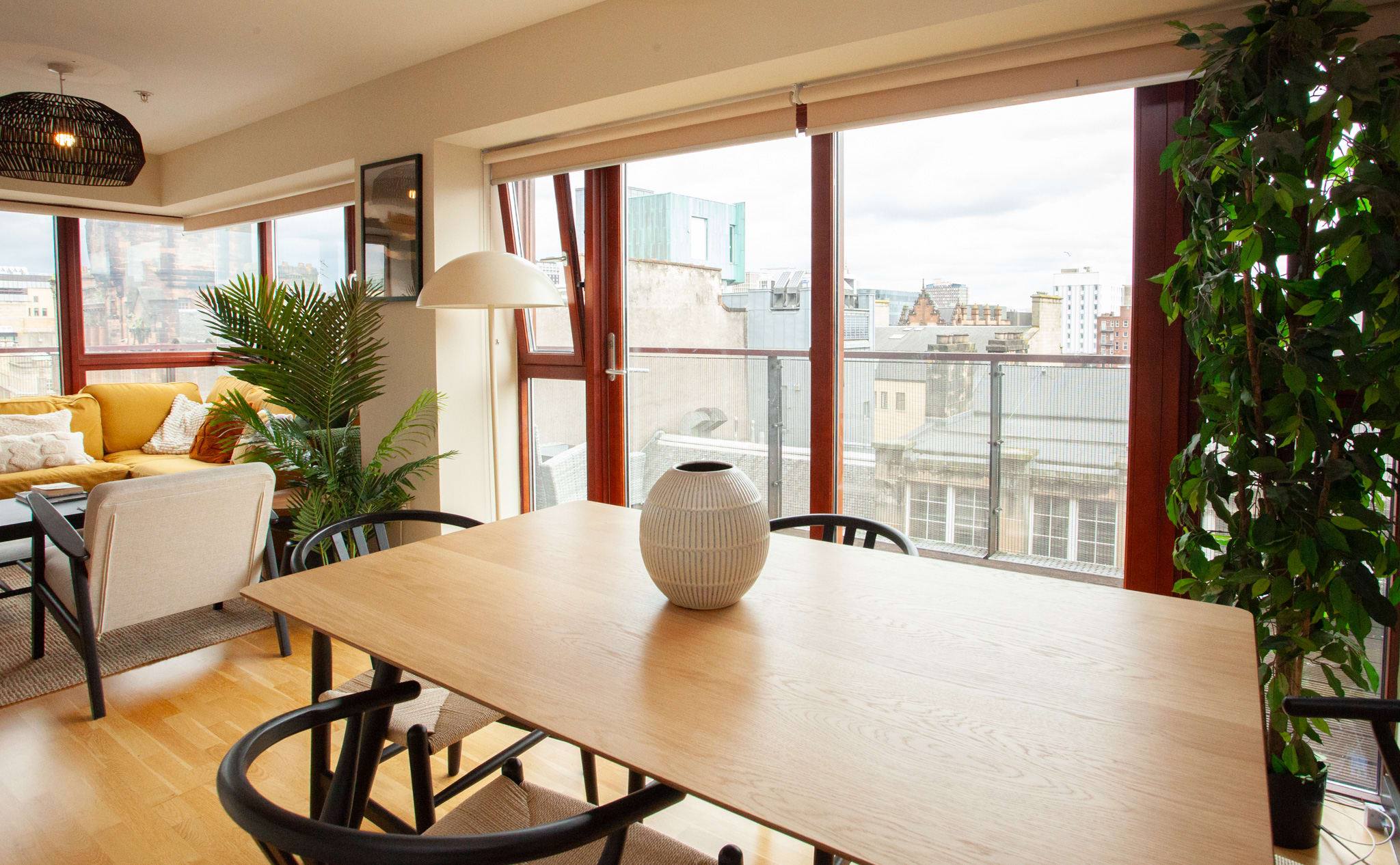 Stunning Penthouse with Balcony in Glasgow in 45 Mitchell Street G1 3LA - Property image 8 - VivreStays