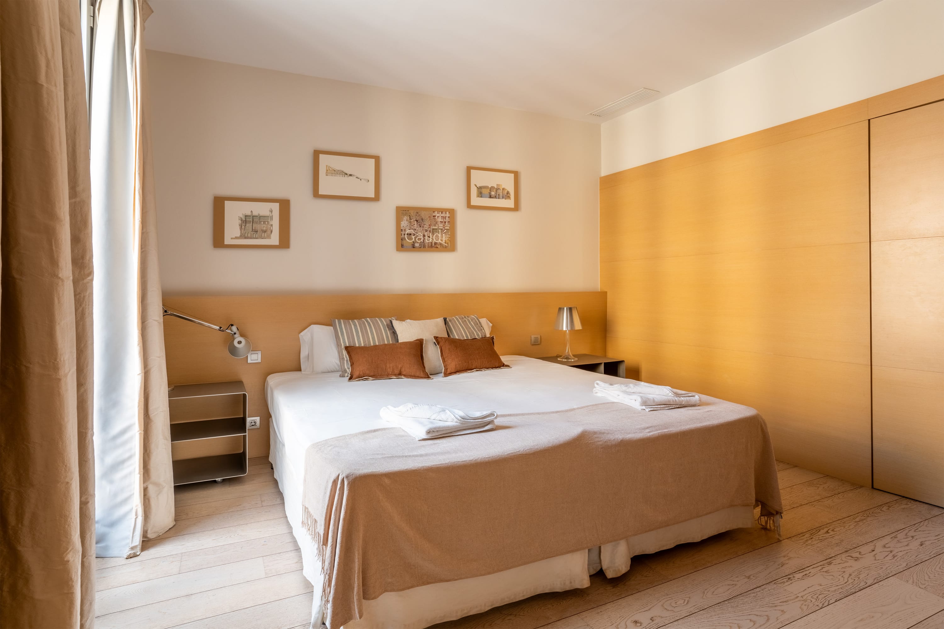 Paseo de Gracia | Classy 3bed 3bath apartment — Barcelona, Catalunya — vacation rental