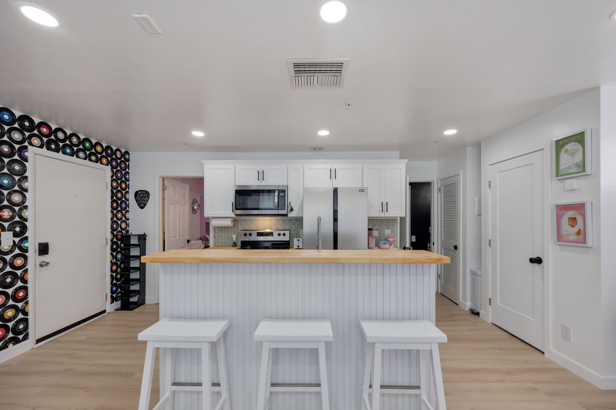 Pink Glam Bachelorette Pad | Sleeps 6 Downtown