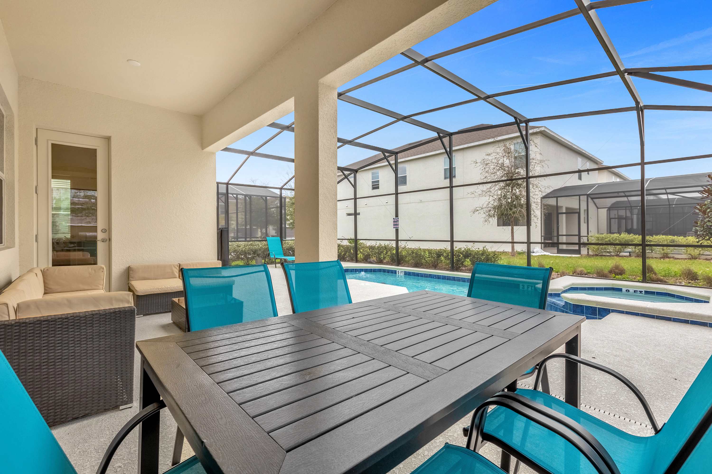 Upstay Themed Family Home w Pool Games Room 7