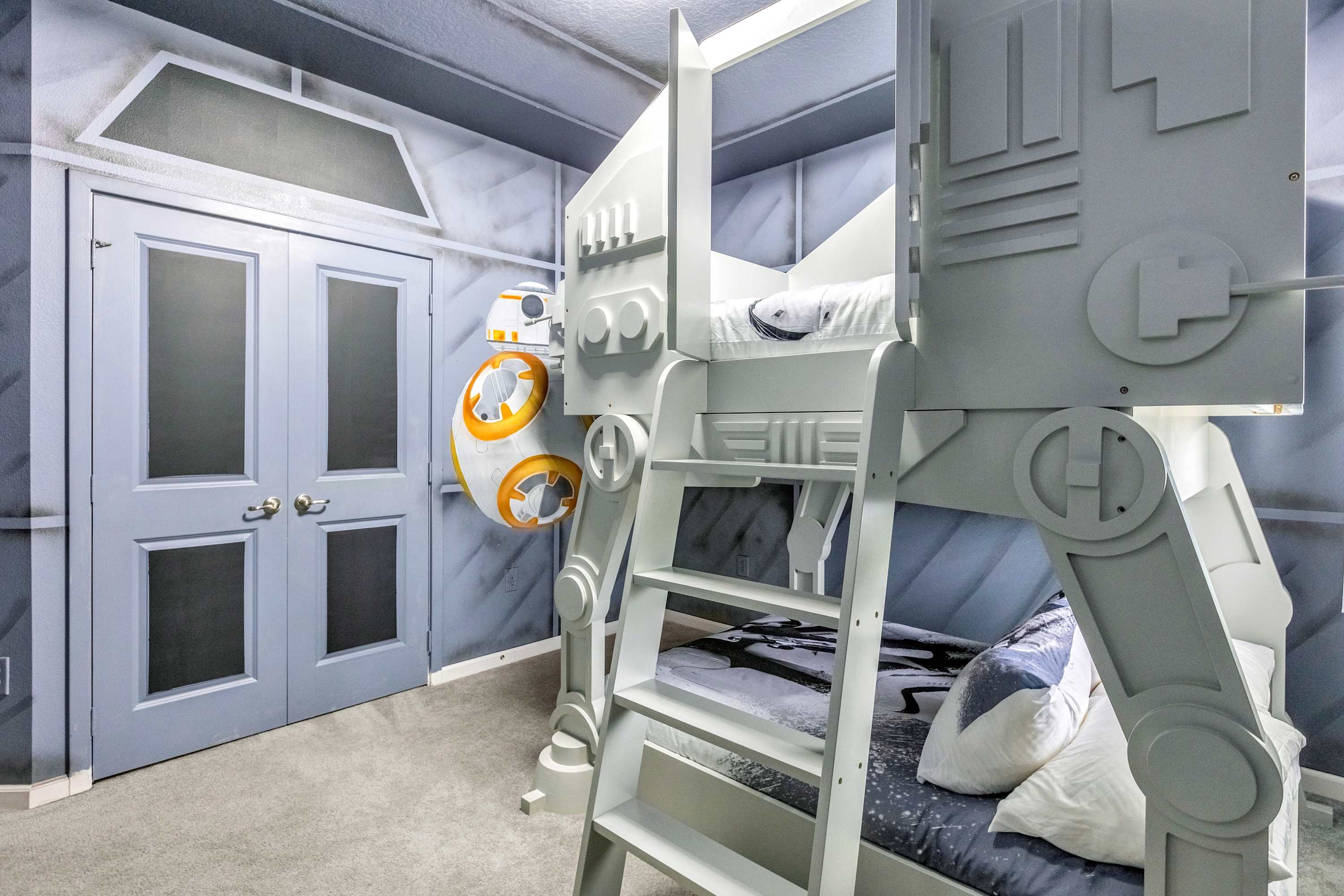 Star Wars Themed Bunkbed Room