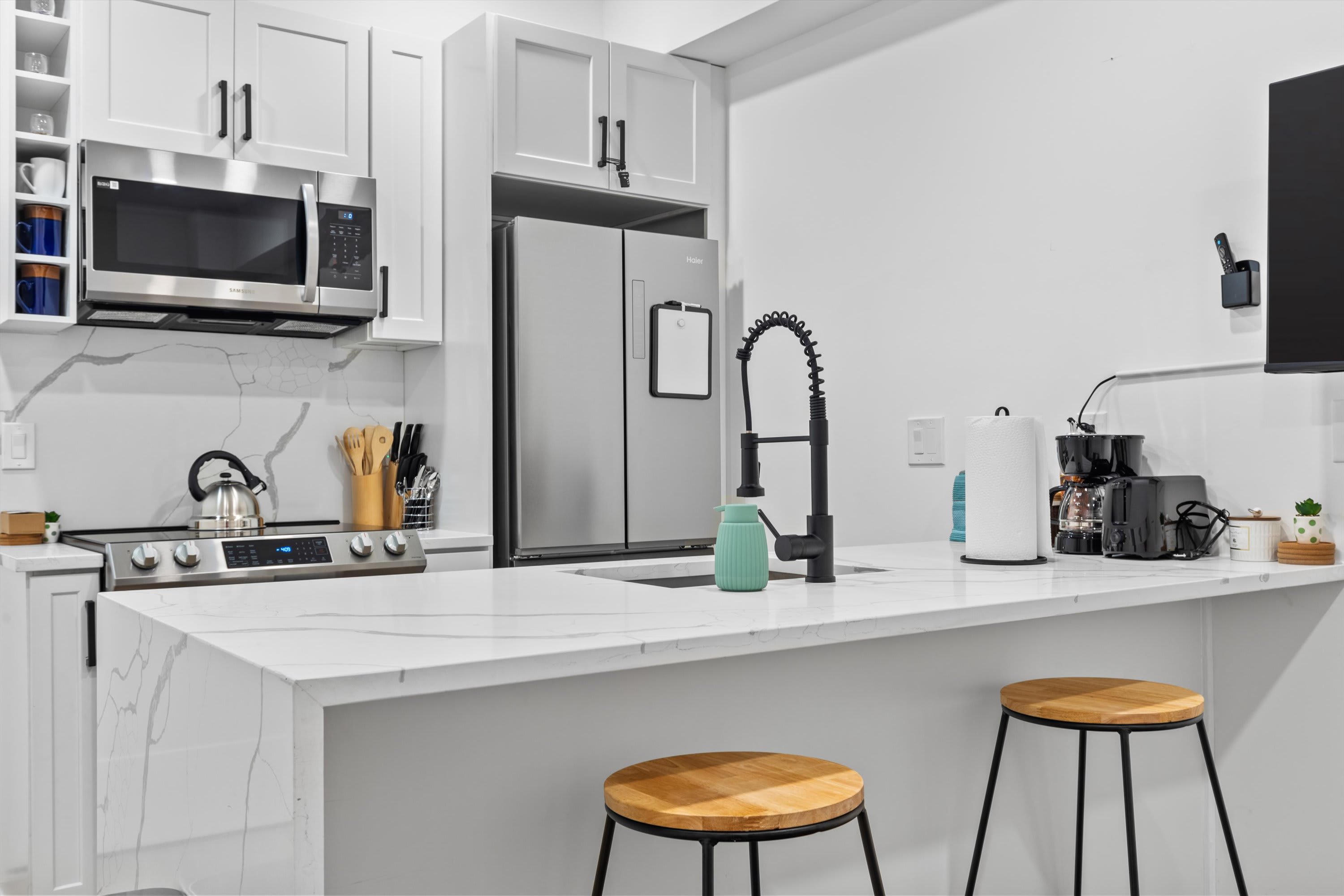 1-BR Suite DC Getaway, Steps to H Street — Washington, DC — vacation rental