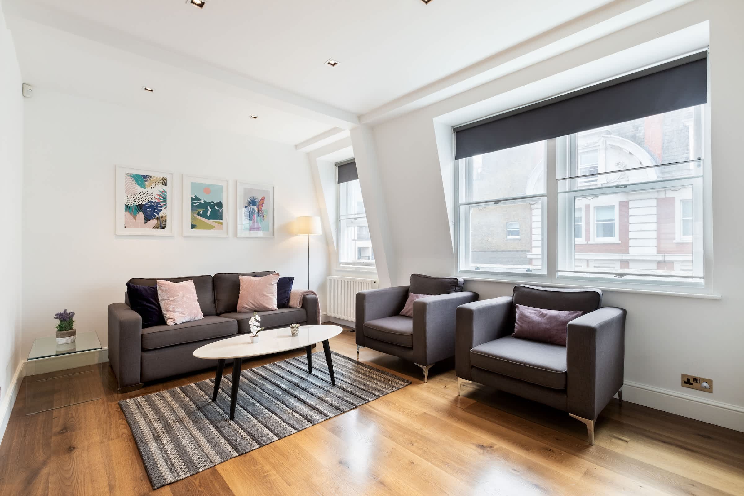 Stylish 2BR 2BA by the Heart of Soho - Foto 1