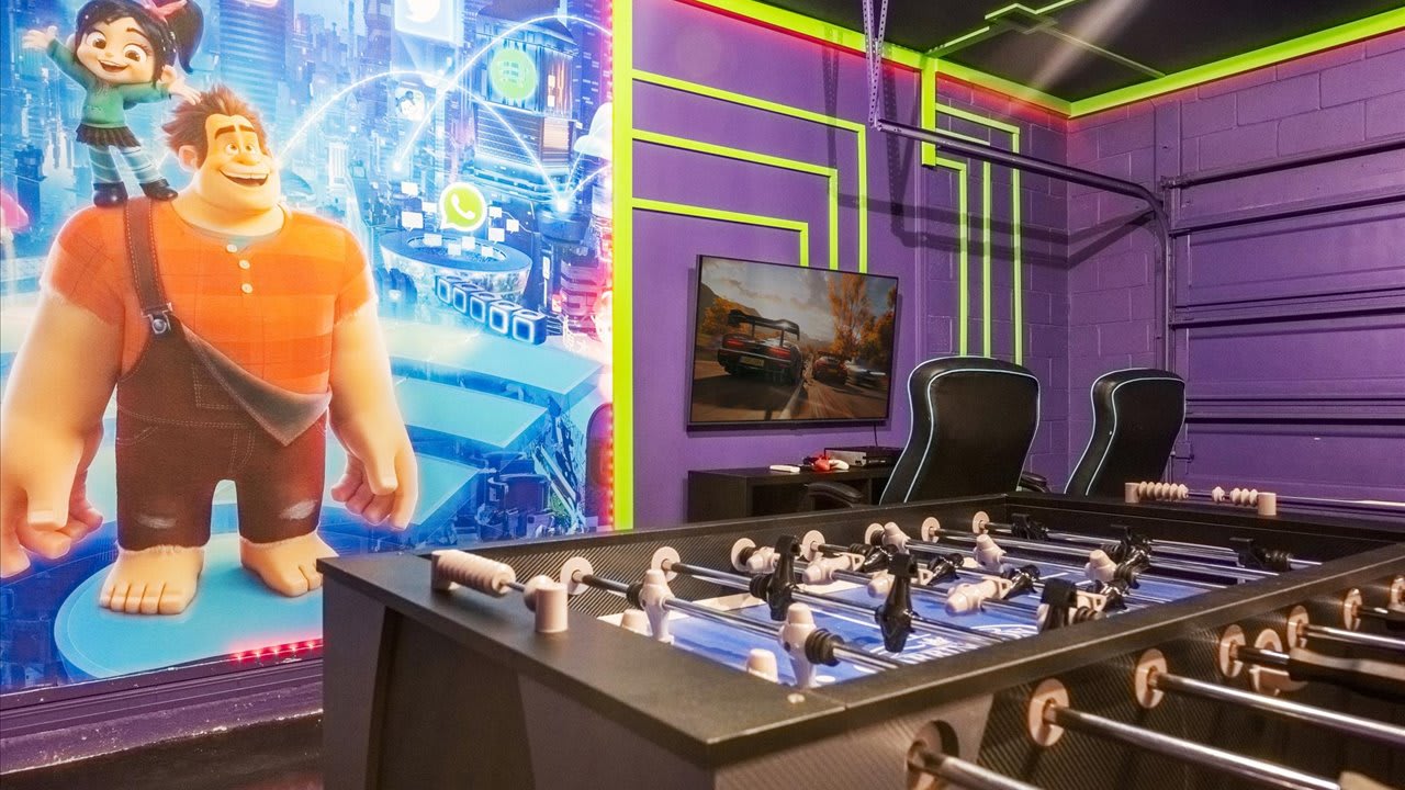 9BR Fun Villa Private Pool Arcade Game Loft | Photo 62